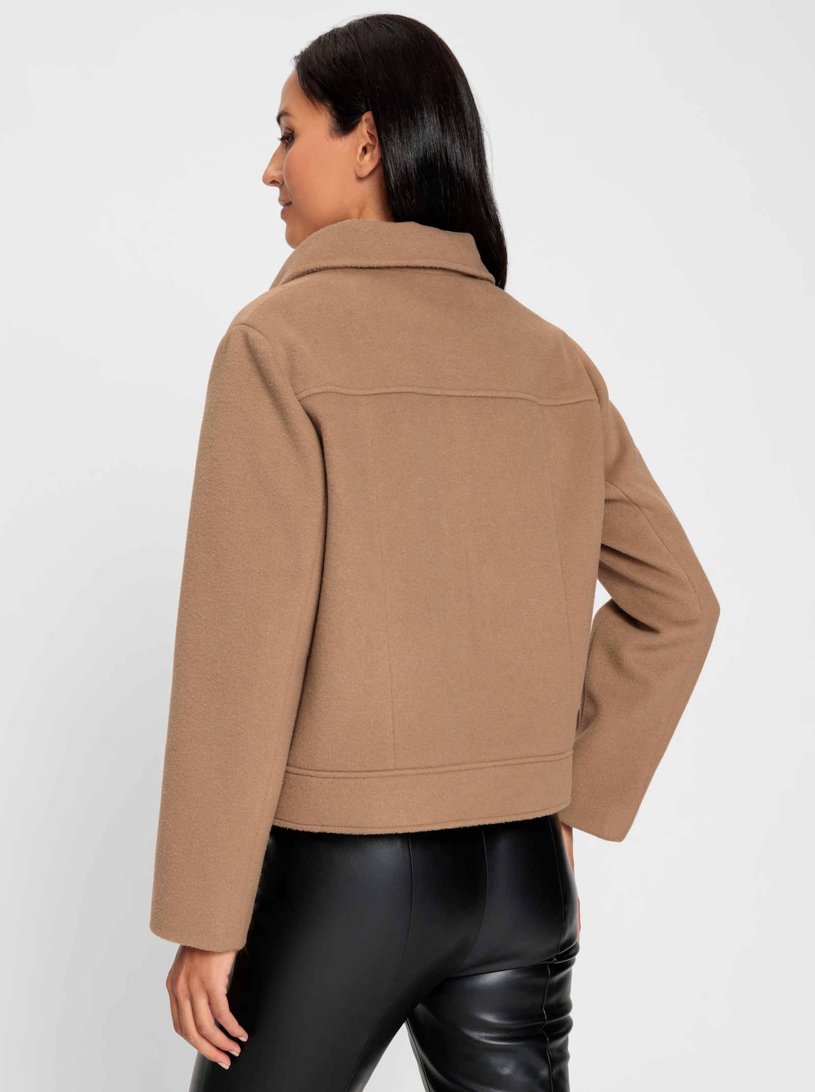 heine Kurzjacke mit aufgesetzten Taschen - camel