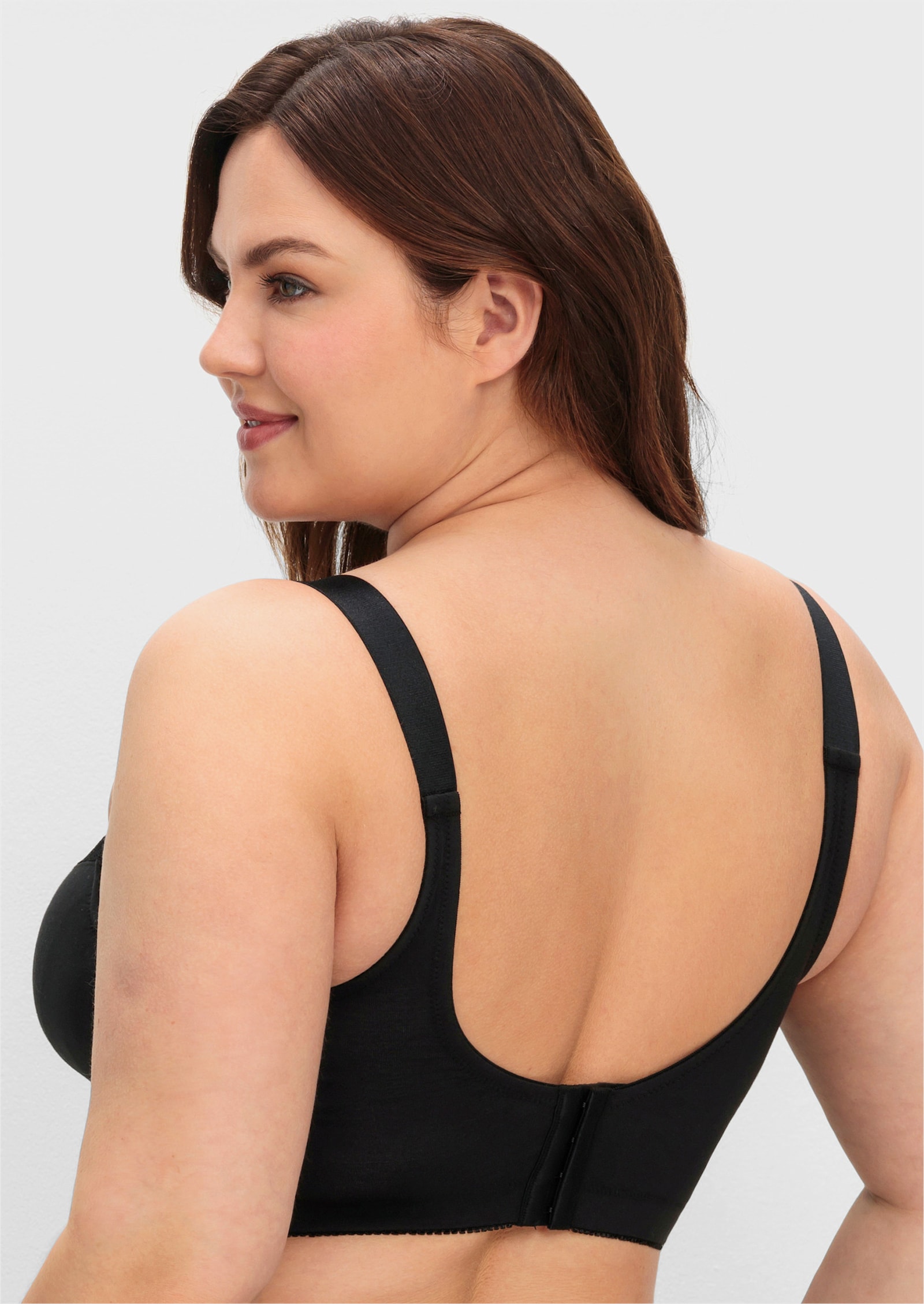 sheego Bügelloser BH mit Spitze und wattierten Cups - schwarz