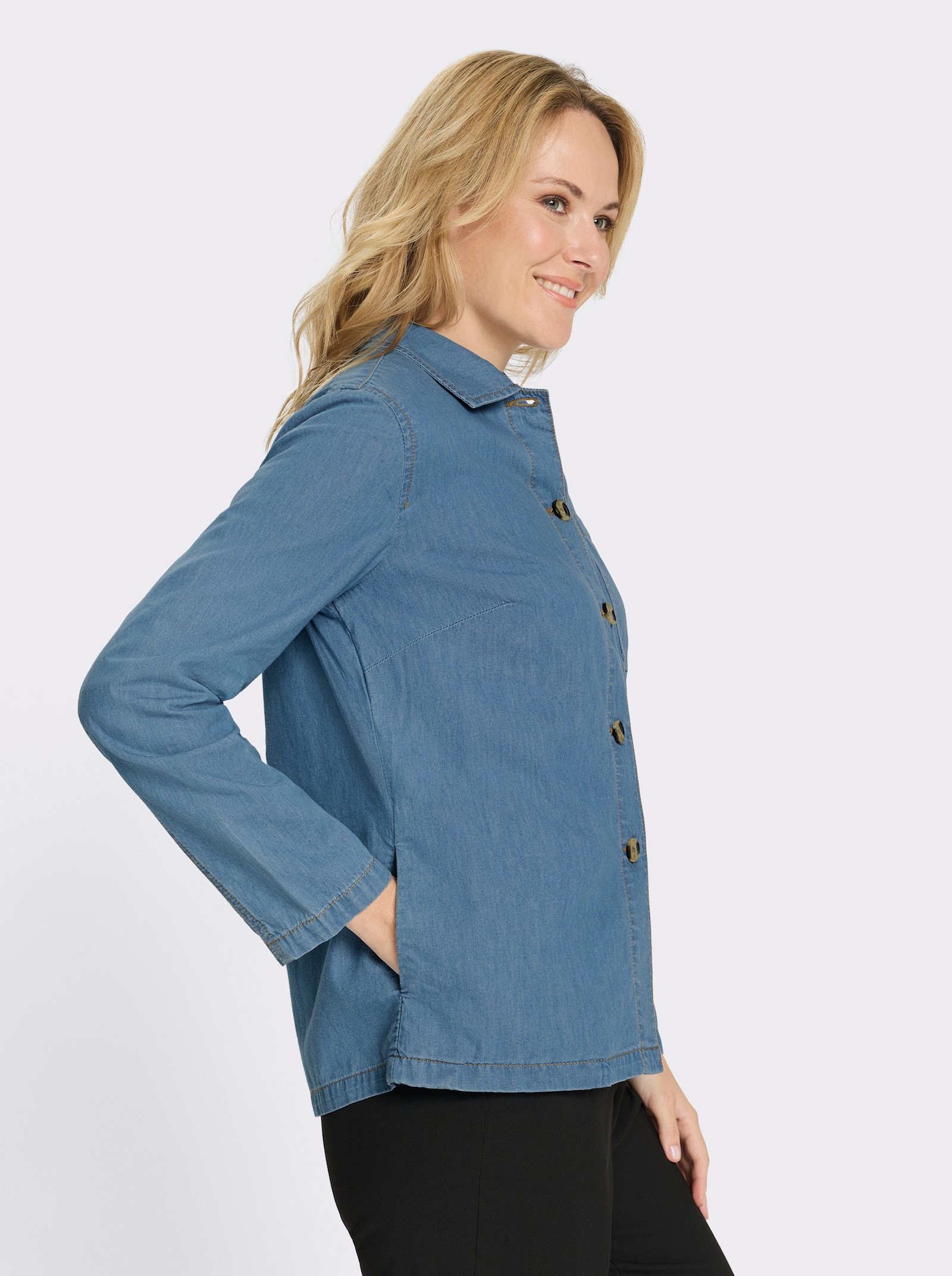 Džínová bunda s náprsní kapsou - bělená modrá