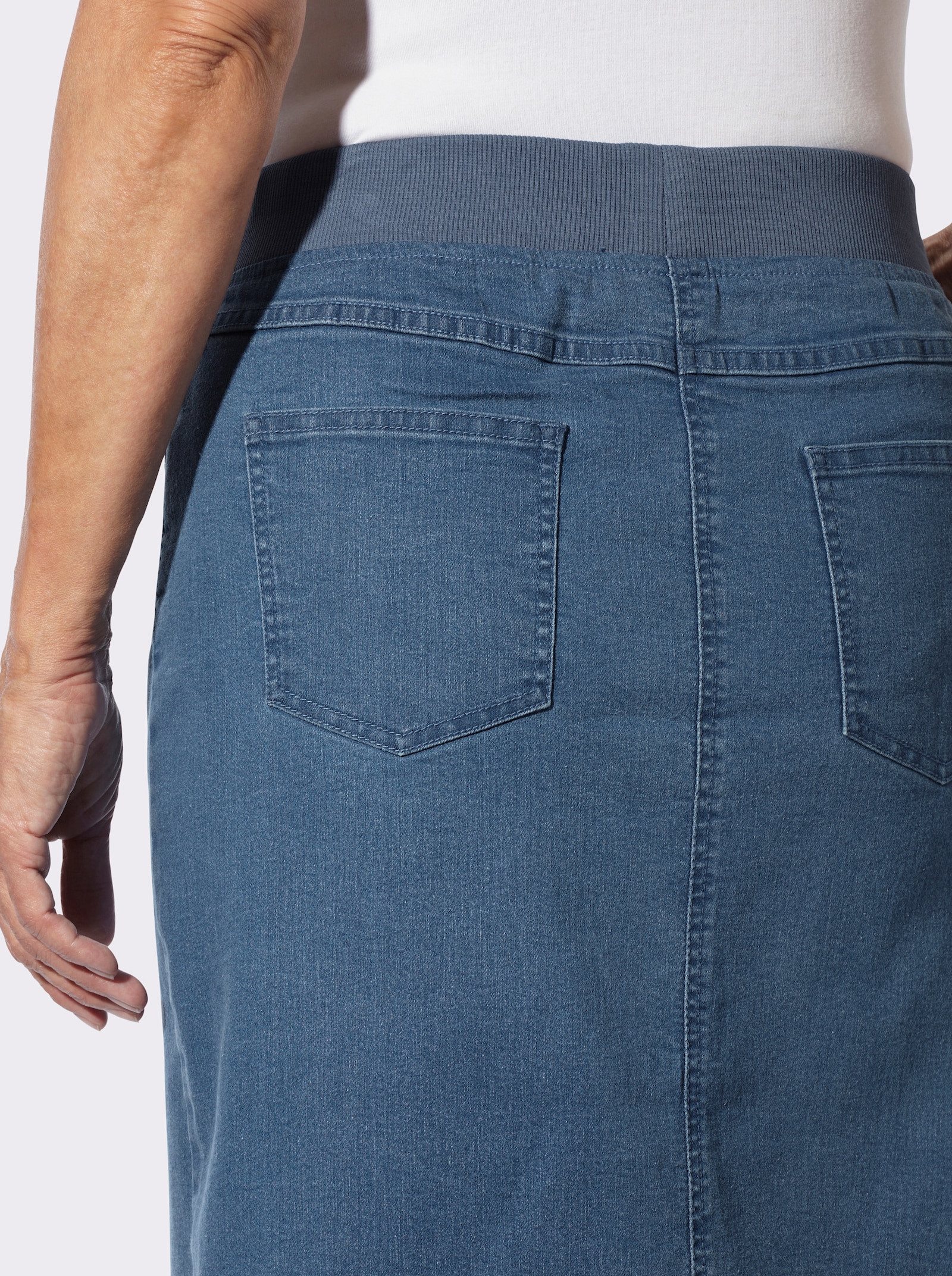 Jeansrock mit geripptem Dehnbund - blue-bleached