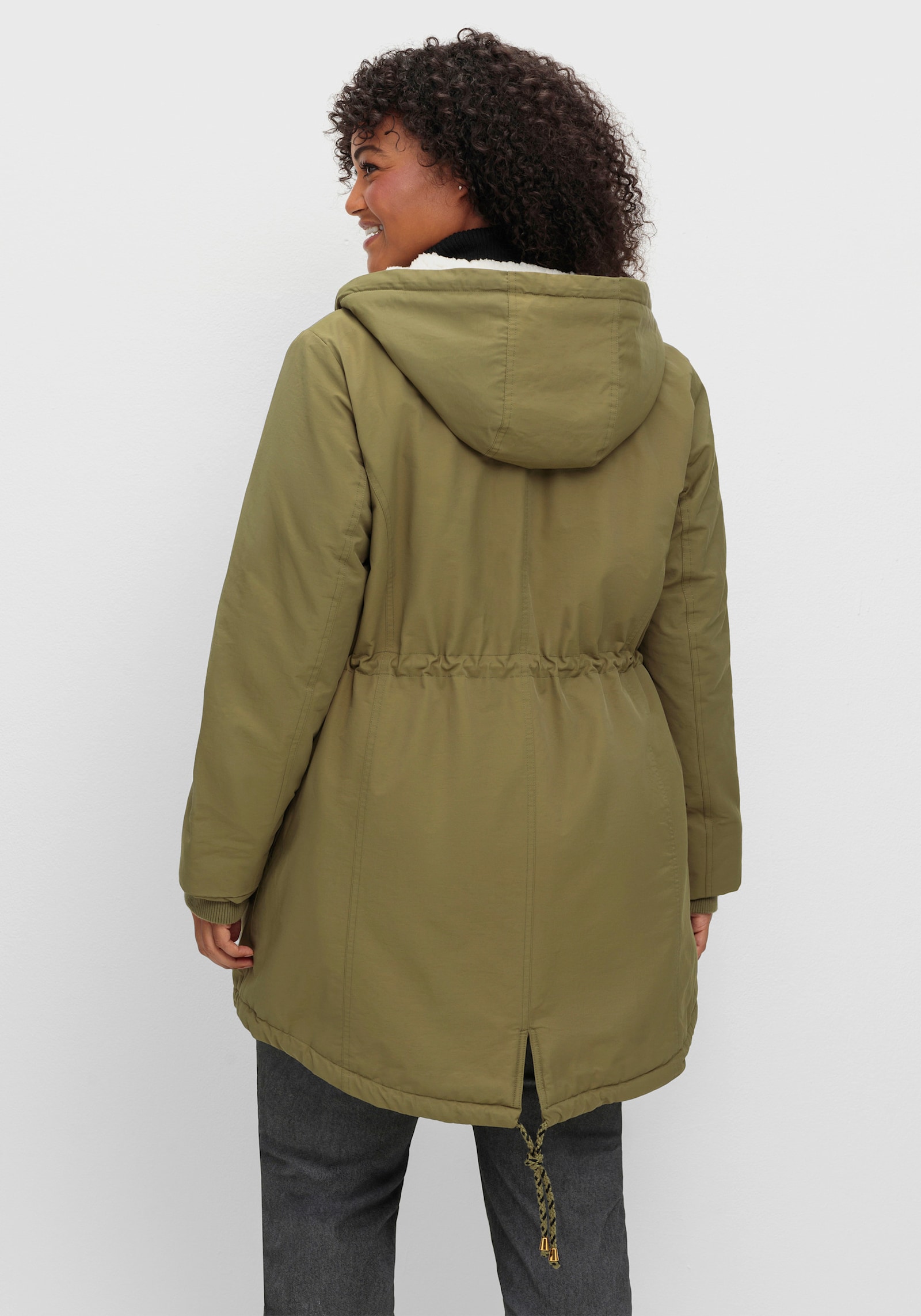 Parka mit gefütterter Kapuze - oliv
