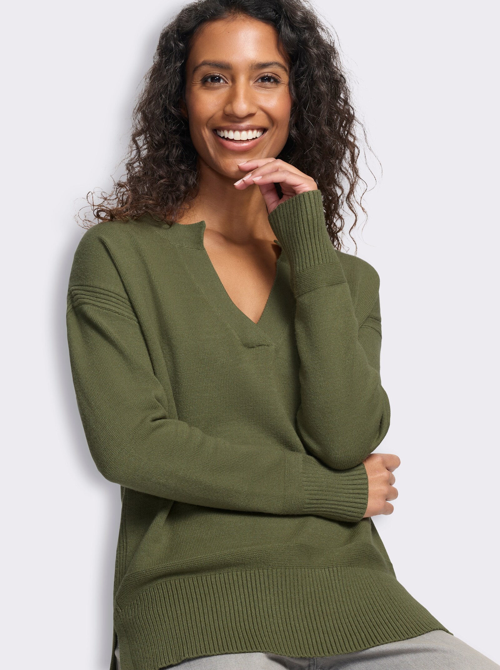 heine Pullover mit Seitenschlitzen - khaki