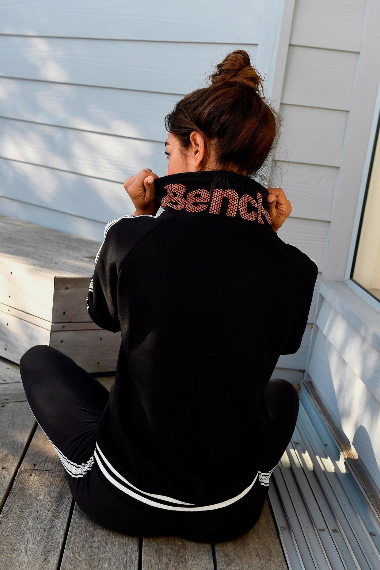 Bench. Sweatshirt - black