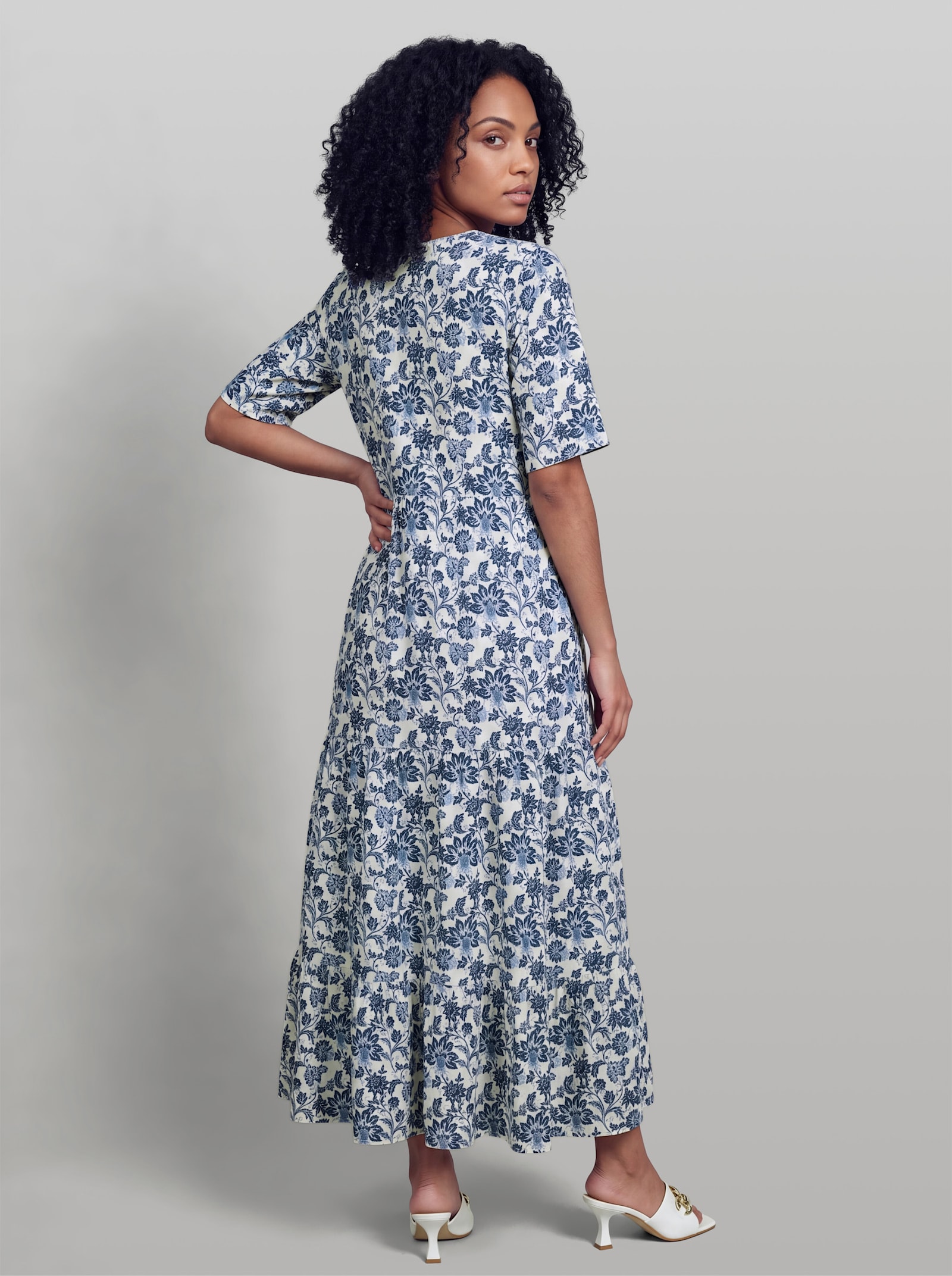 heine Druckkleid mit Ornament-Druck - ecru-jeansblau-bedruckt
