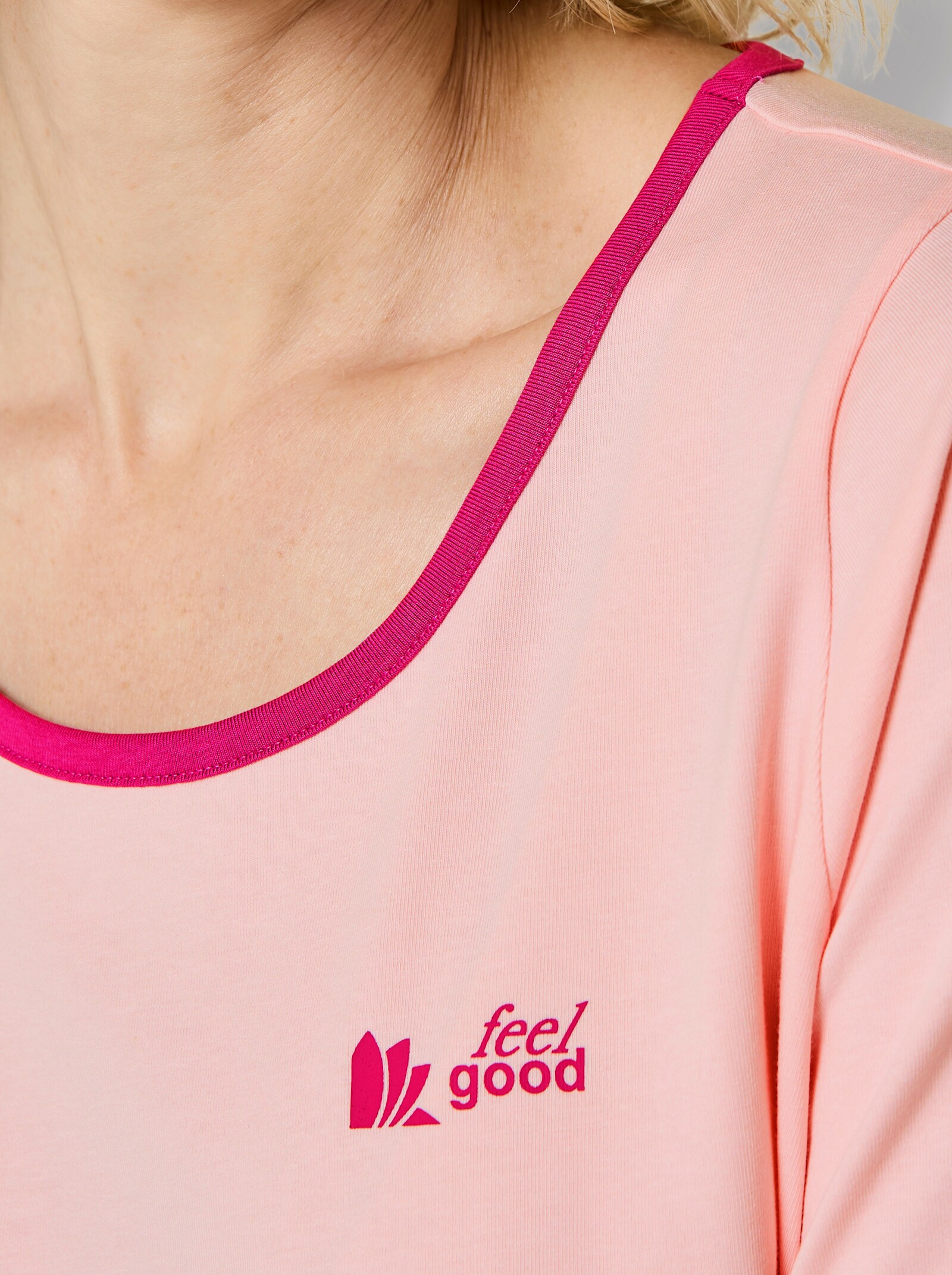 feel good Rundhalsshirt mit Logo-Aufdruck - hellrosé-erika