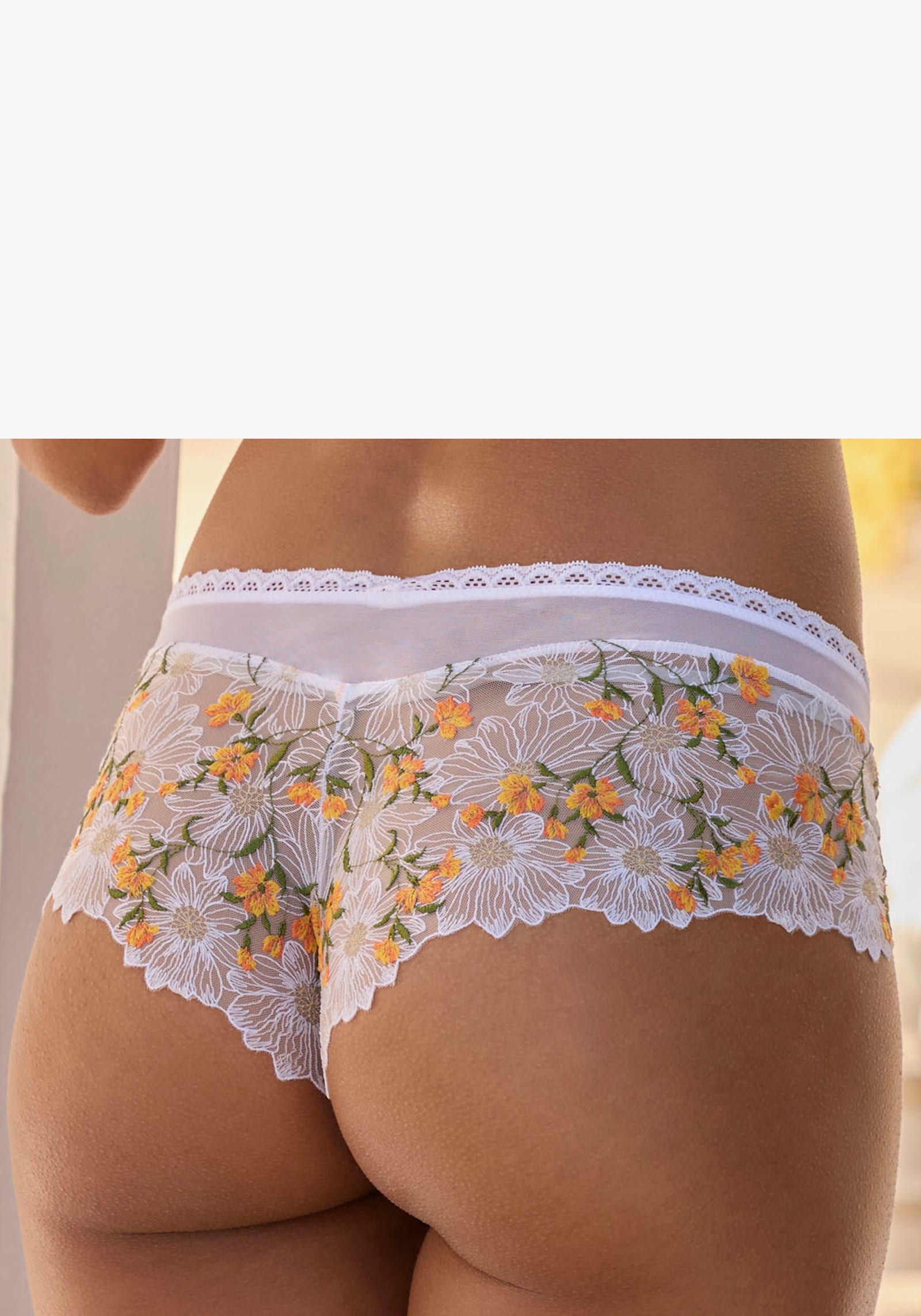 LASCANA Stringpanty - weiß-orange