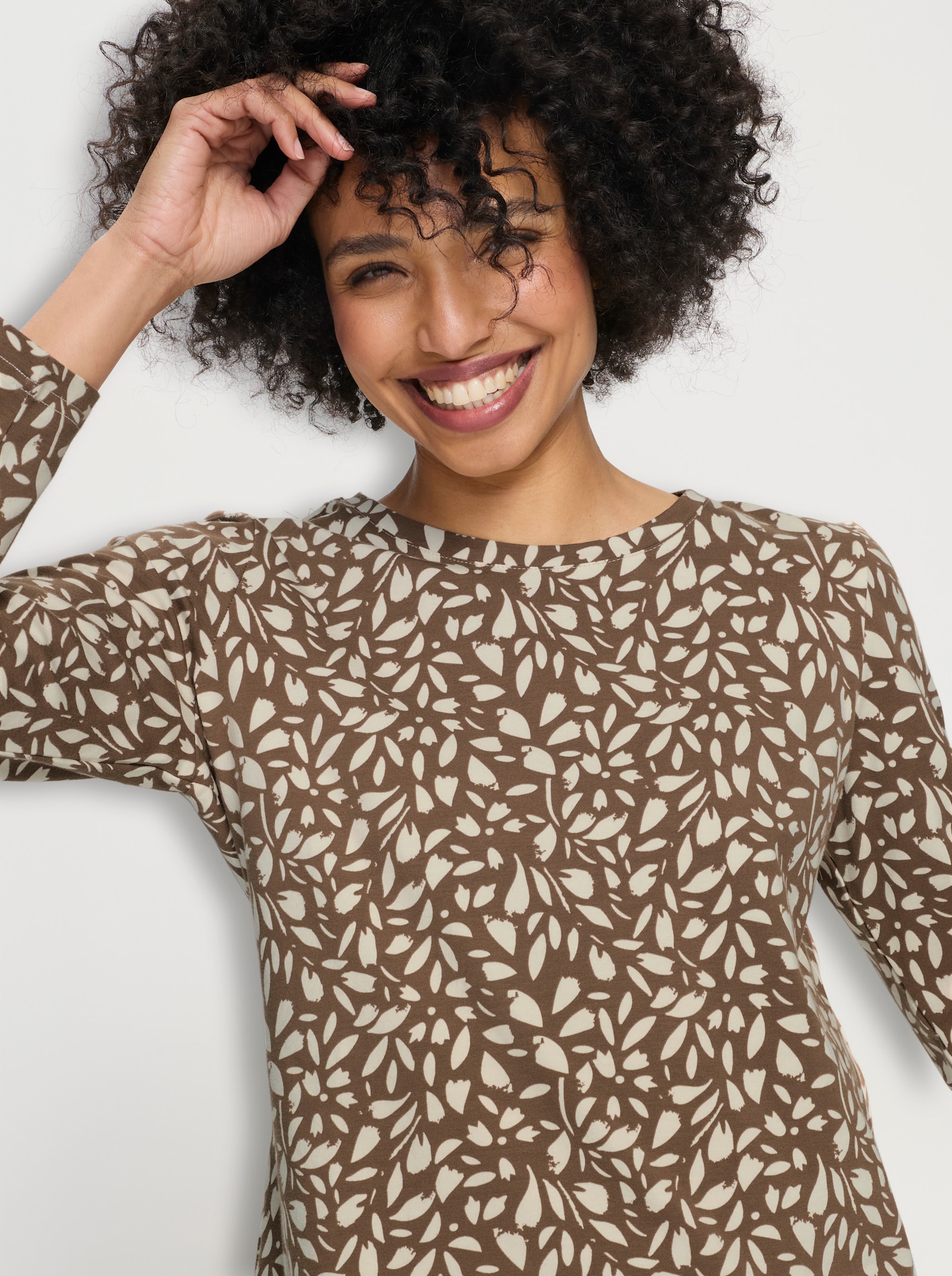heine Langarmshirt mit Blätter-Dessin - braun-champagner-bedruckt