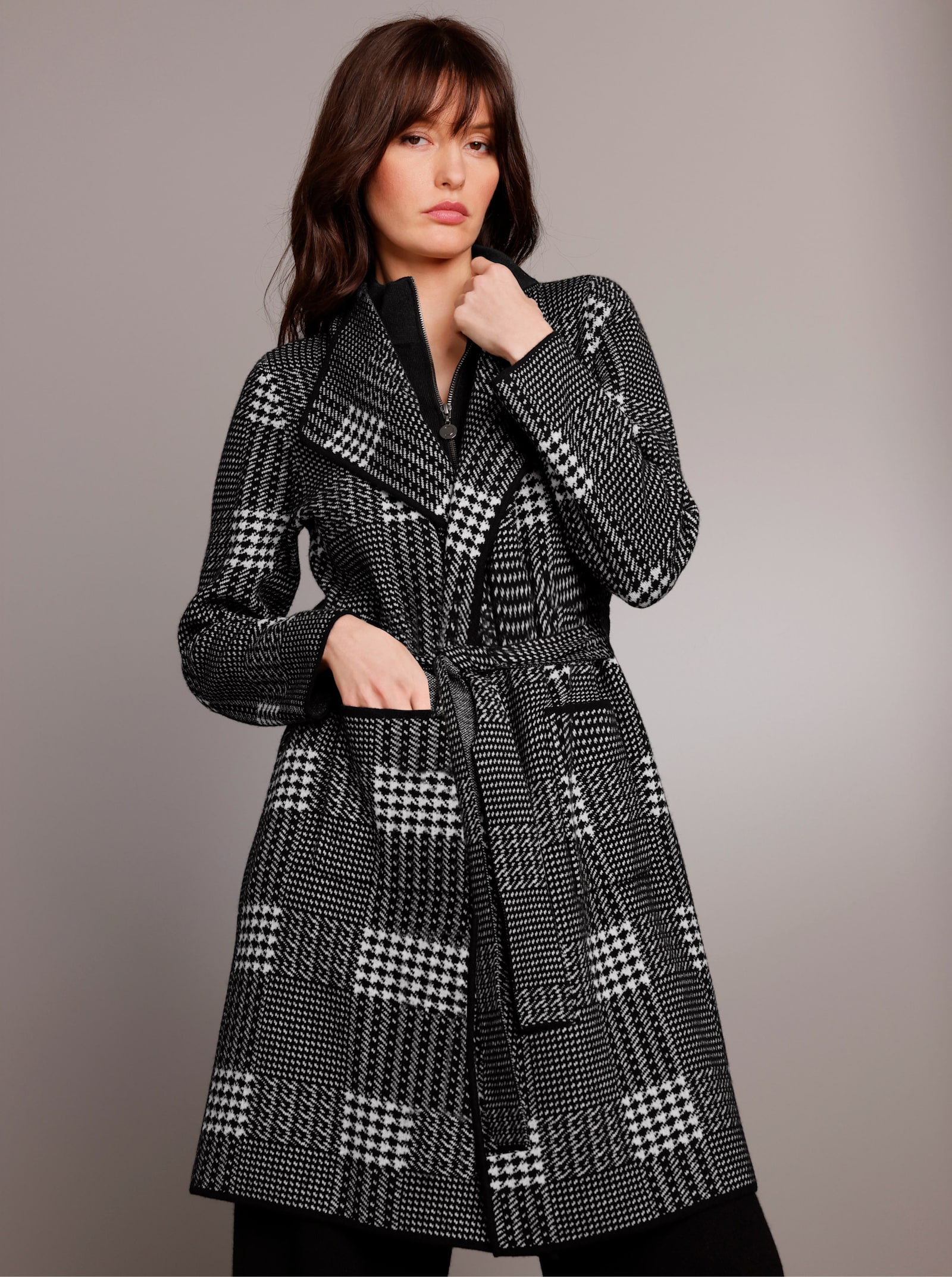 CREATION L PREMIUM Jacquardstrickjacke in 2-in-1-Style - schwarz-ecru-gemustert