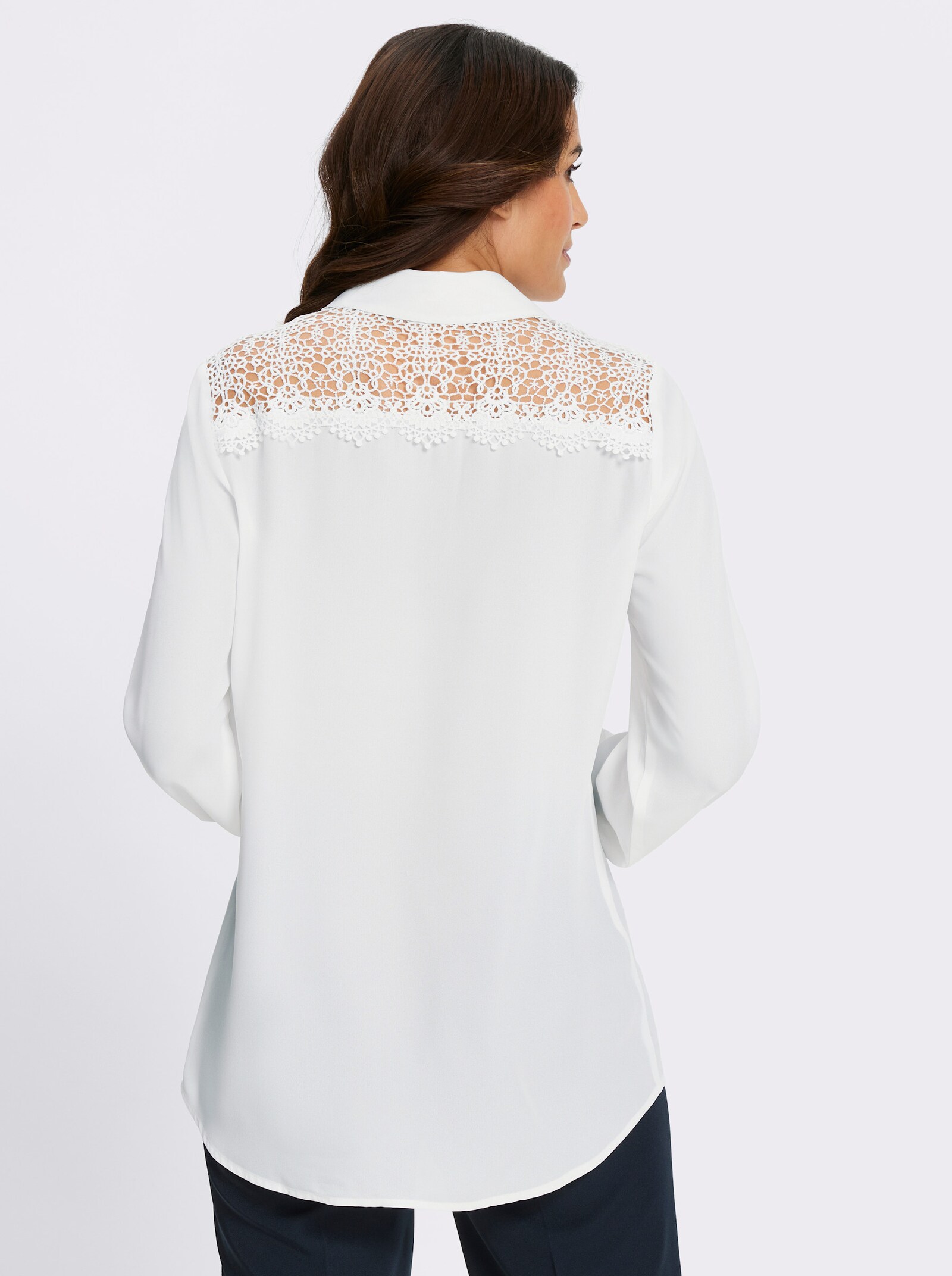 Longbluse mit Spitze und Zierperlen - ecru