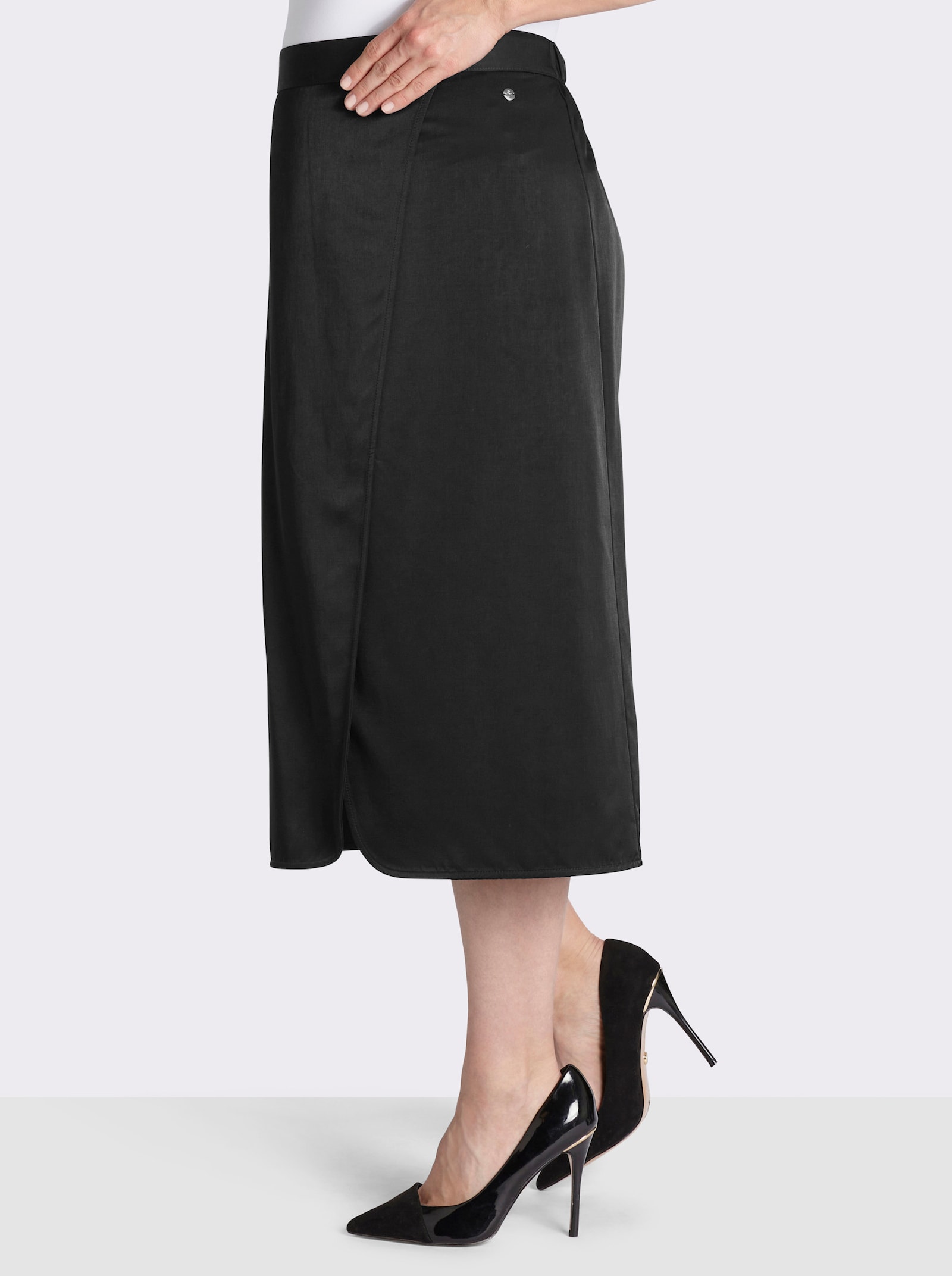 sheego Satinrock in Wickeloptik - schwarz