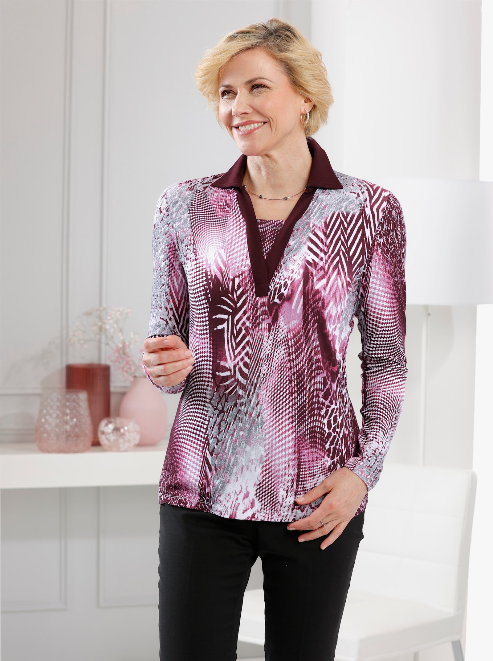 Langarmshirt mit Einsatz am V-Ausschnitt - burgund-steingrau-bedruckt