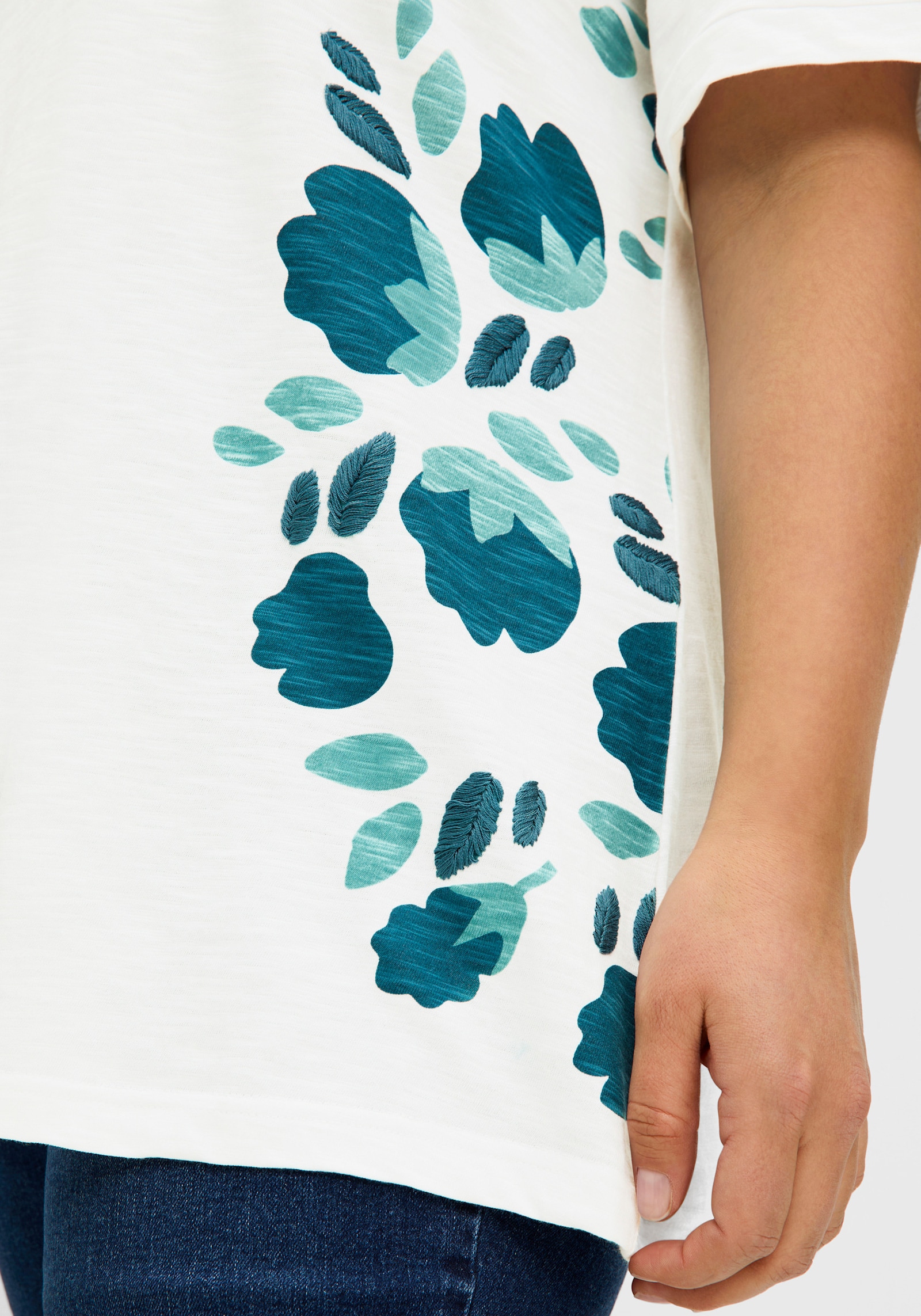 sheego Shirt met bloemenprint en borduursel - ecru geprint