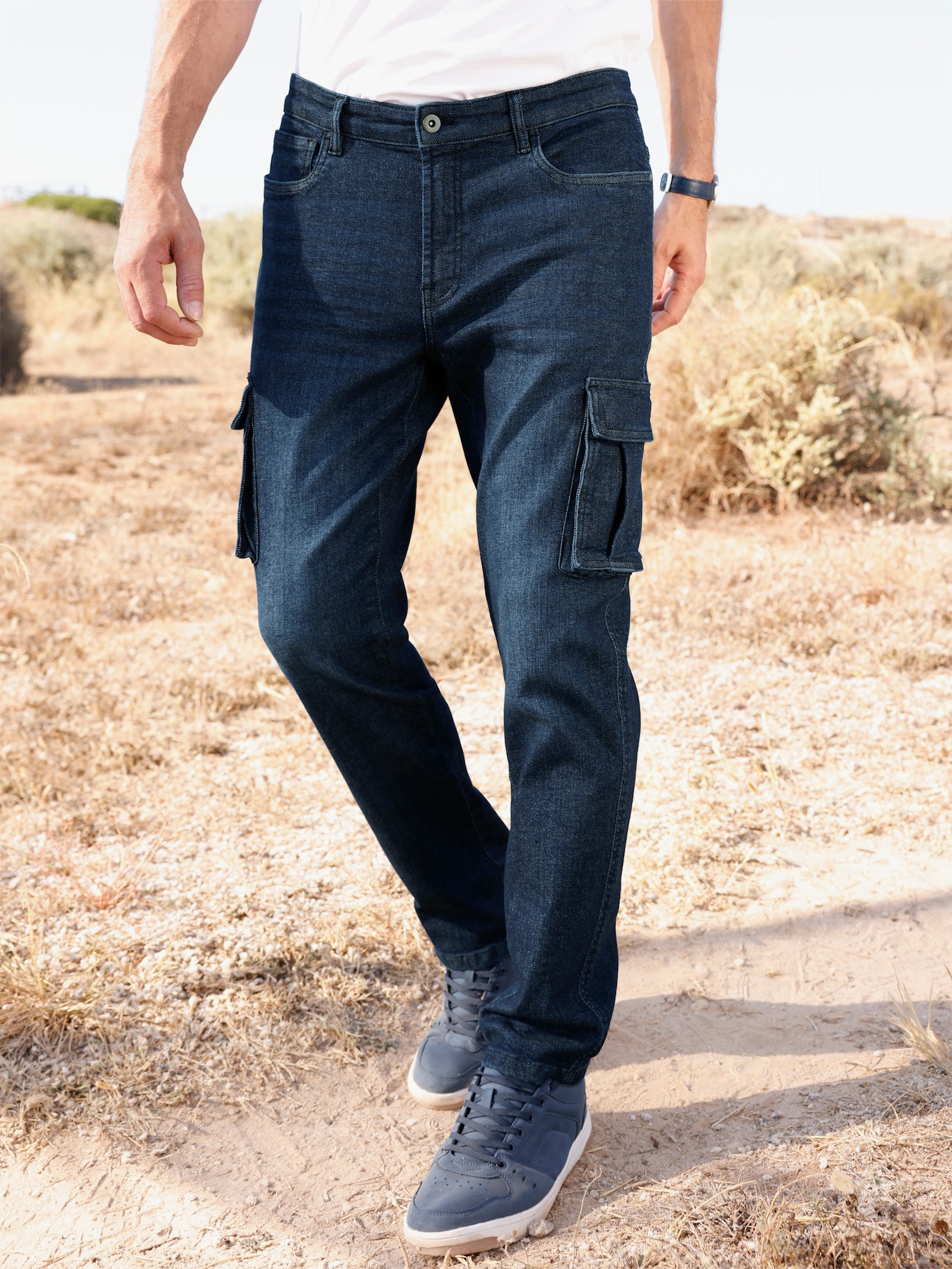Jeans mit Stretch - dark blue denim