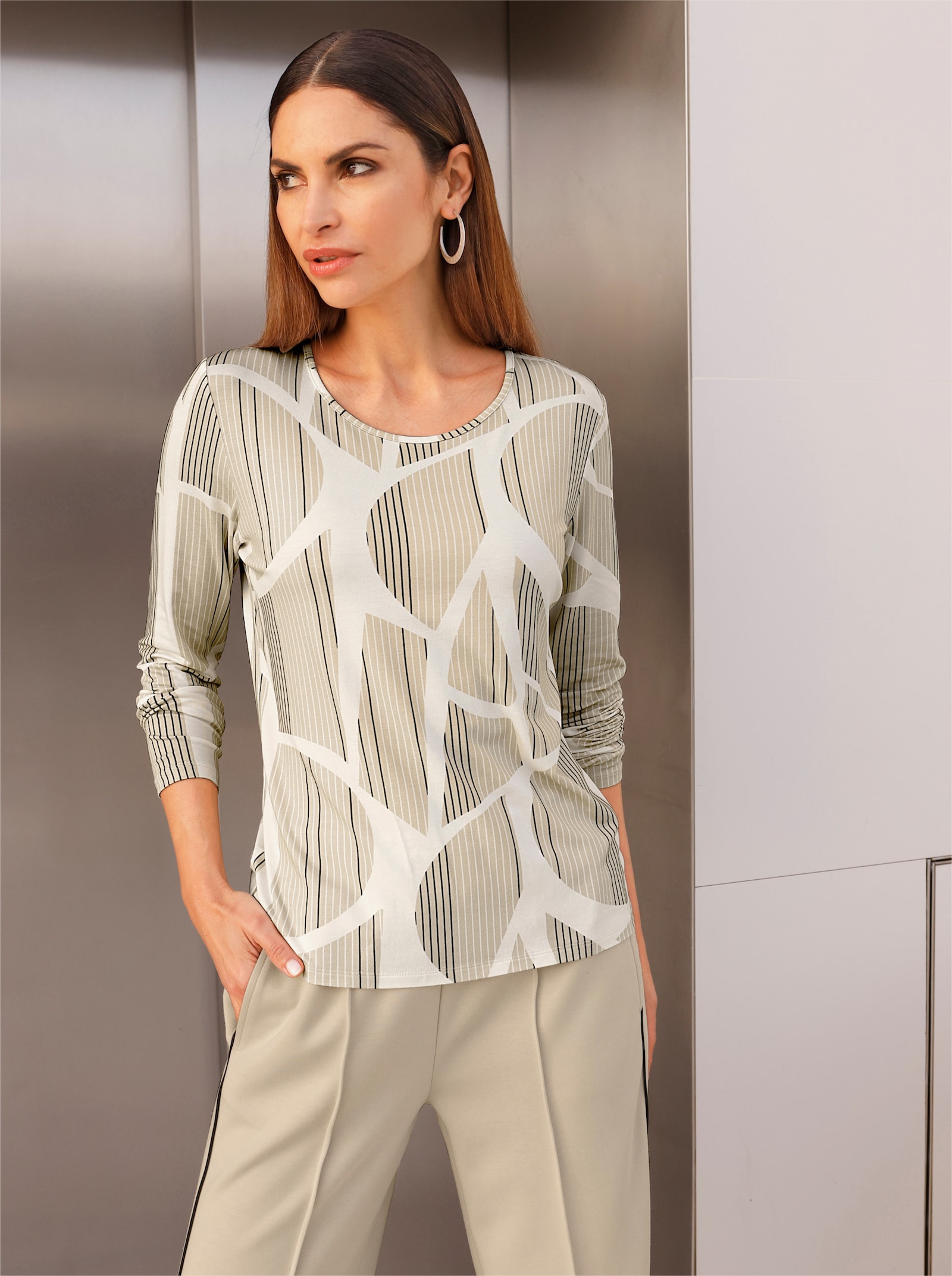 Rundhalsshirt mit Grafik-Muster - sand-ecru-bedruckt