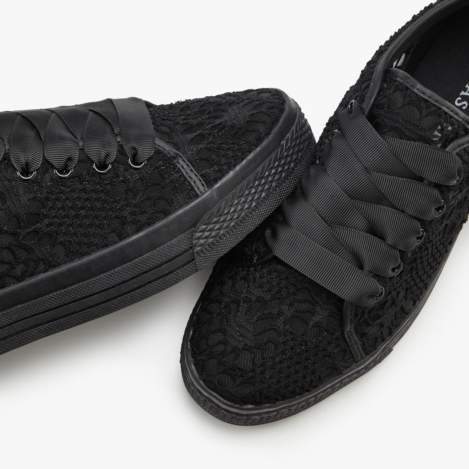 LASCANA Sneaker - schwarz