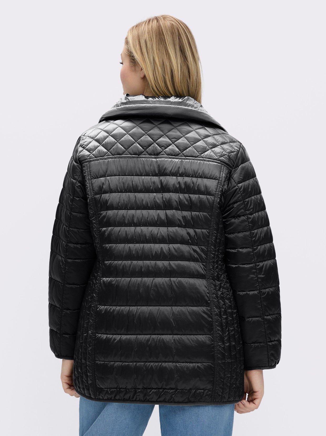 Steppjacke mit dezentem Glanz - schwarz