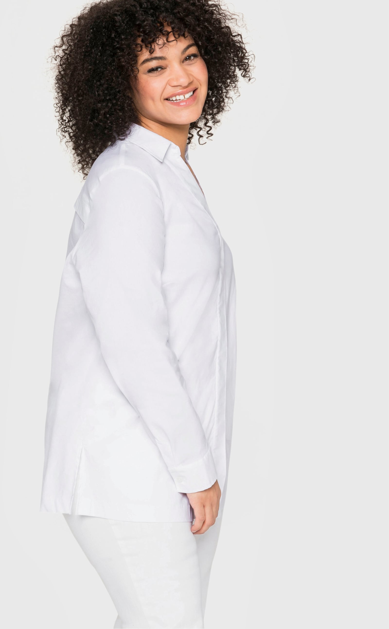 sheego Overhemdblouse met diepe V-hals - wit