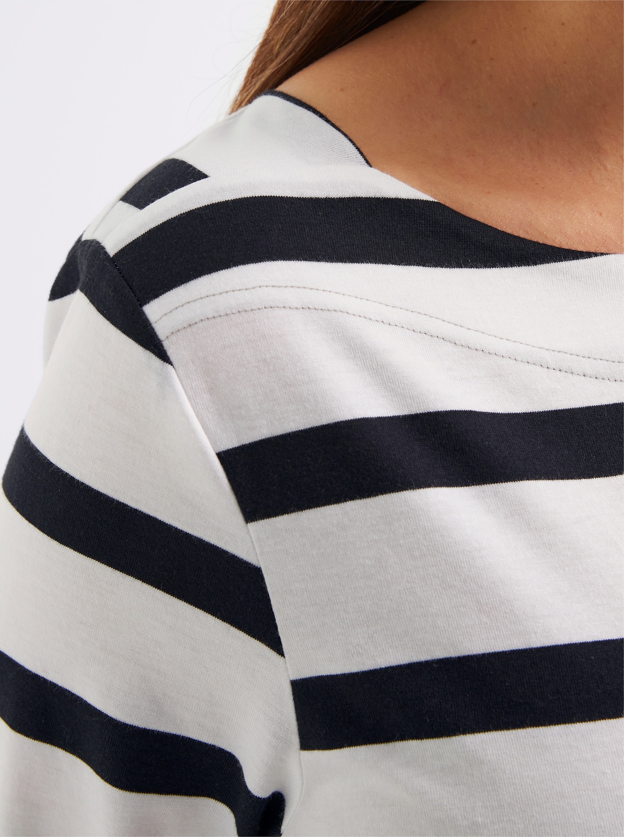 sheego 3/4-Arm-Shirt mit Ringeln und Front-Patches - weiß-schwarz-geringelt