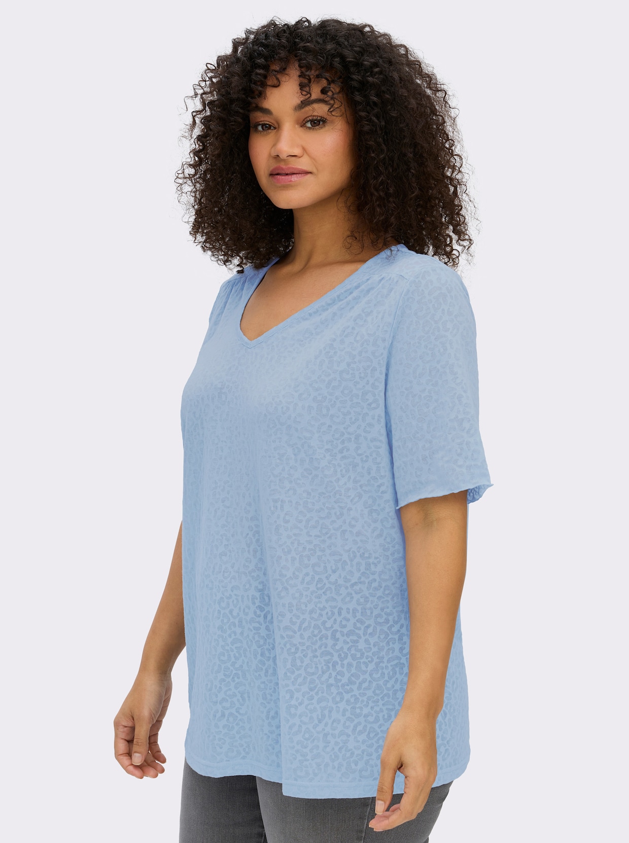 sheego V-Shirt in Ausbrenner-Optik - eisblau