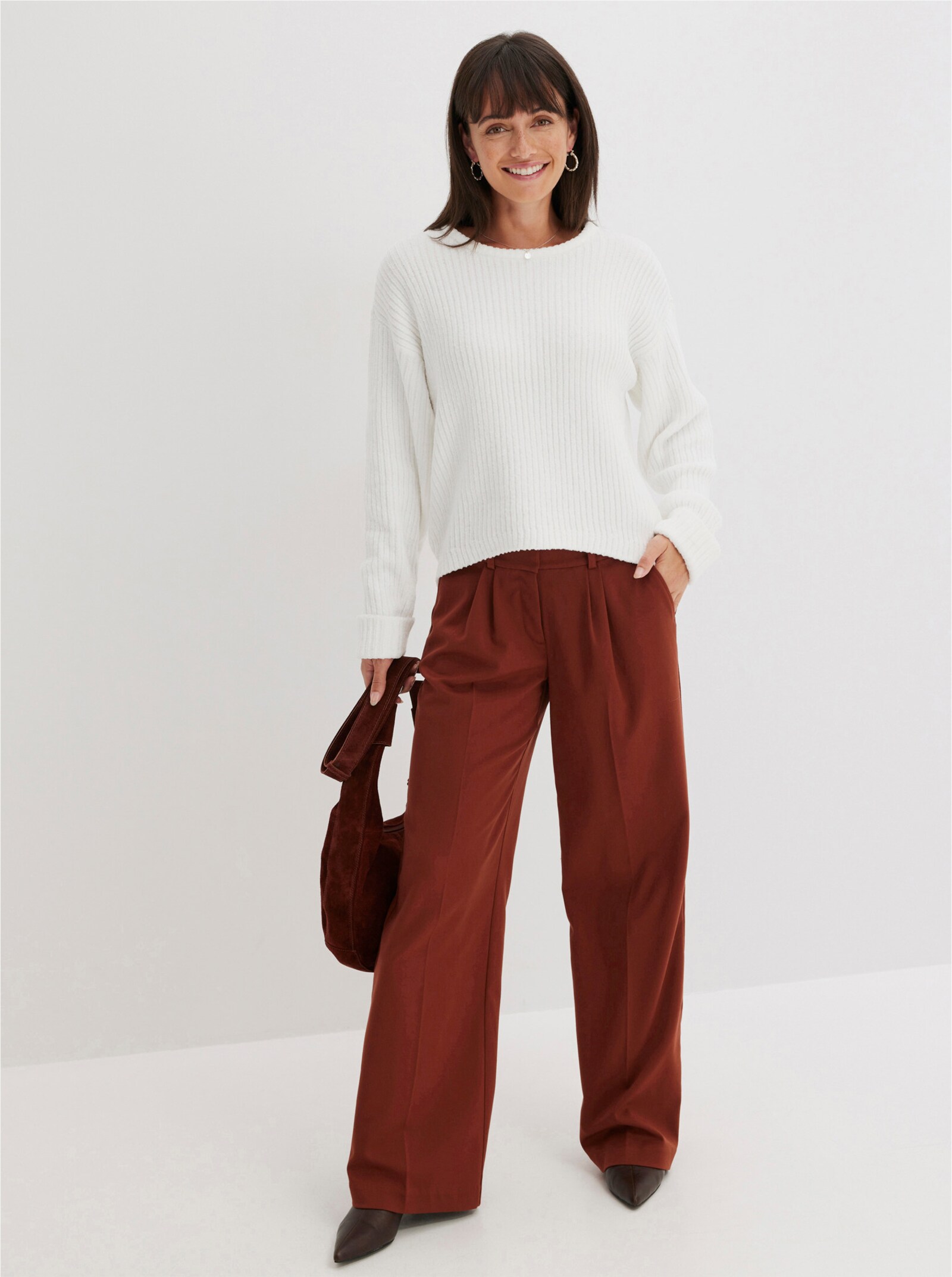 Langarm-Pullover in kurzer Oversized-Silhouette - weiß