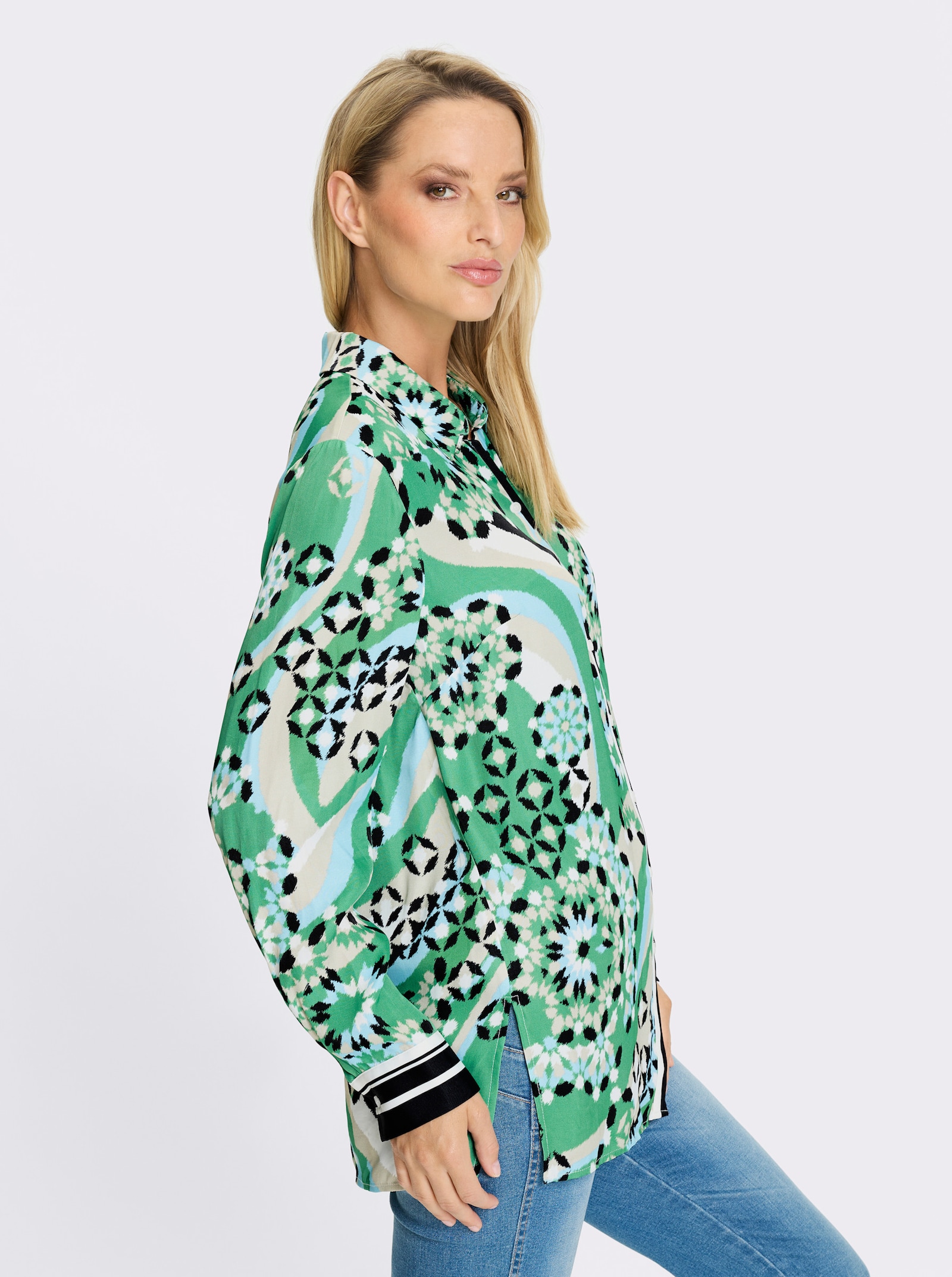 heine Tunika mit Exotic-Dessin - grasgrün-schwarz-bedruckt