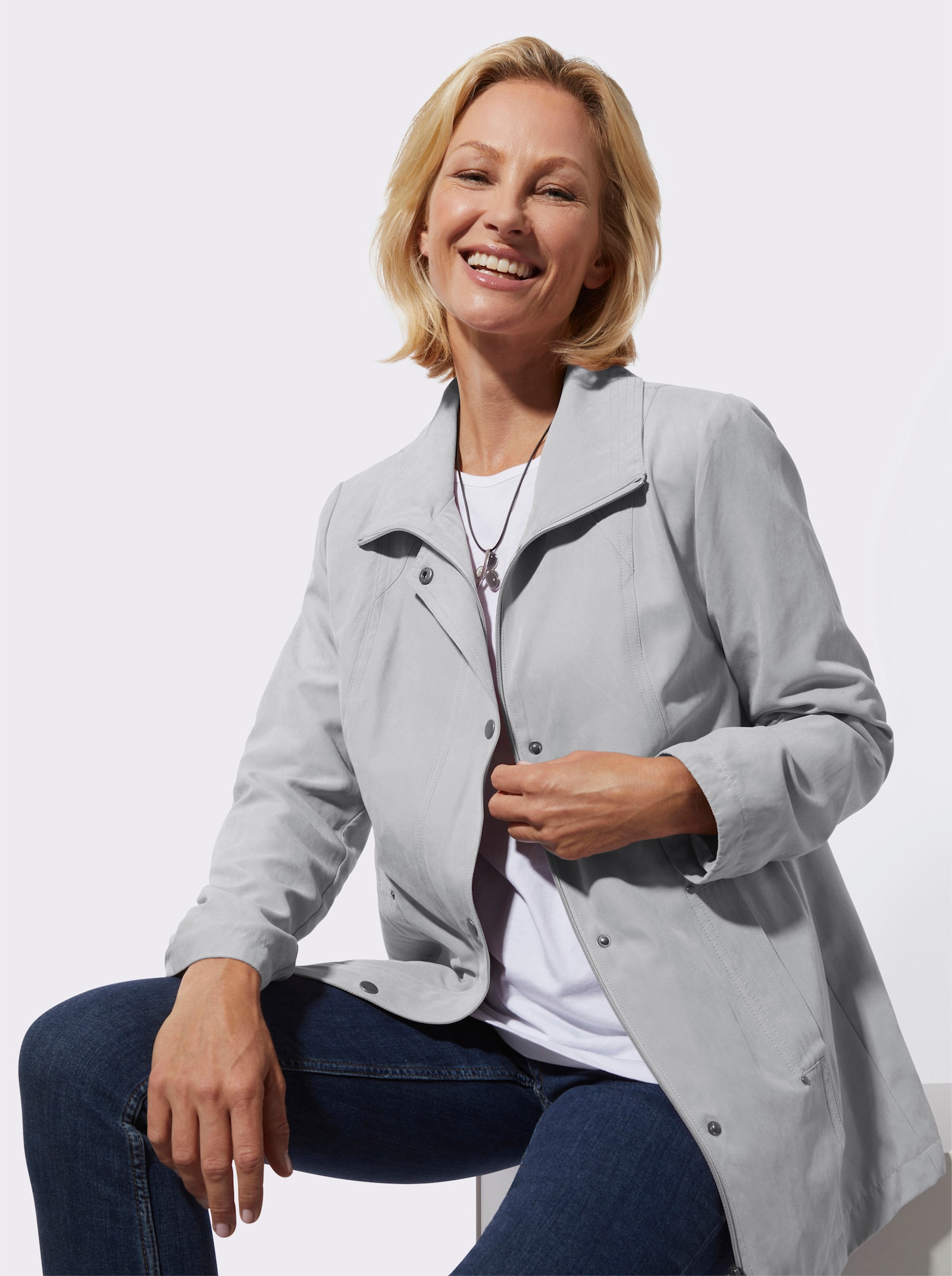 Übergangsjacke in Veloursleder-Optik - hellgrau