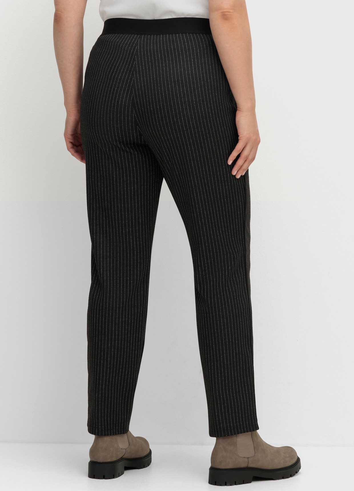 Wirkhose mit seitlicher Kontrastpaspel - schwarz-gestreift