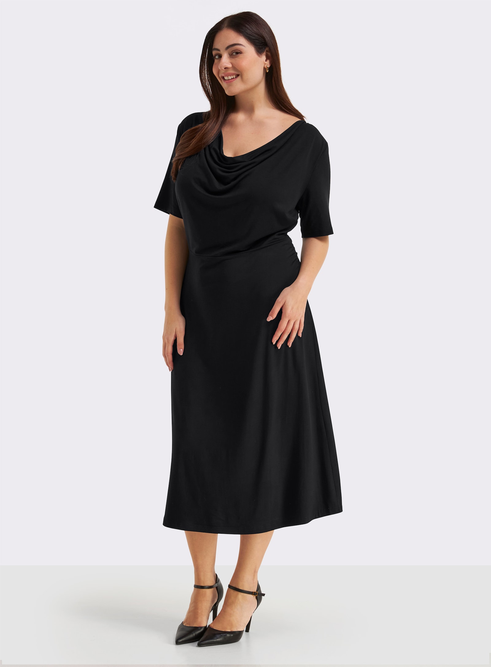 sheego Jerseykleid mit Wasserfall-Ausschnitt - schwarz