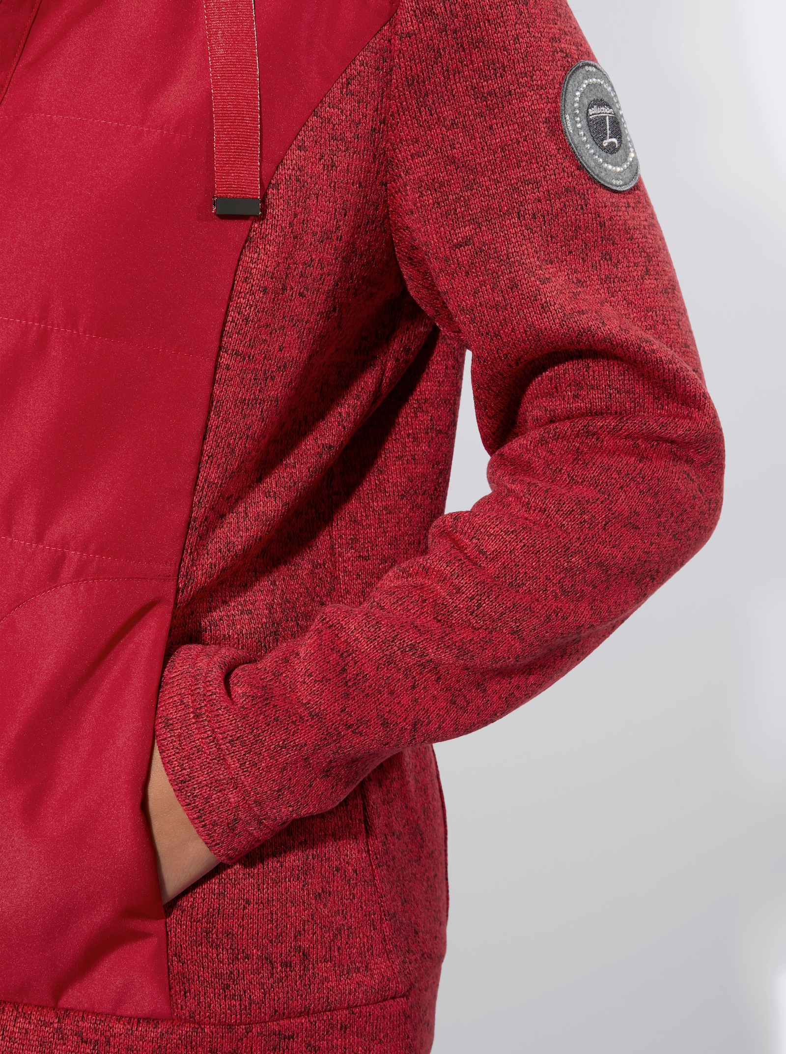 Shirtjacke mit weitenregulierbarer Kapuze - erdbeere-meliert