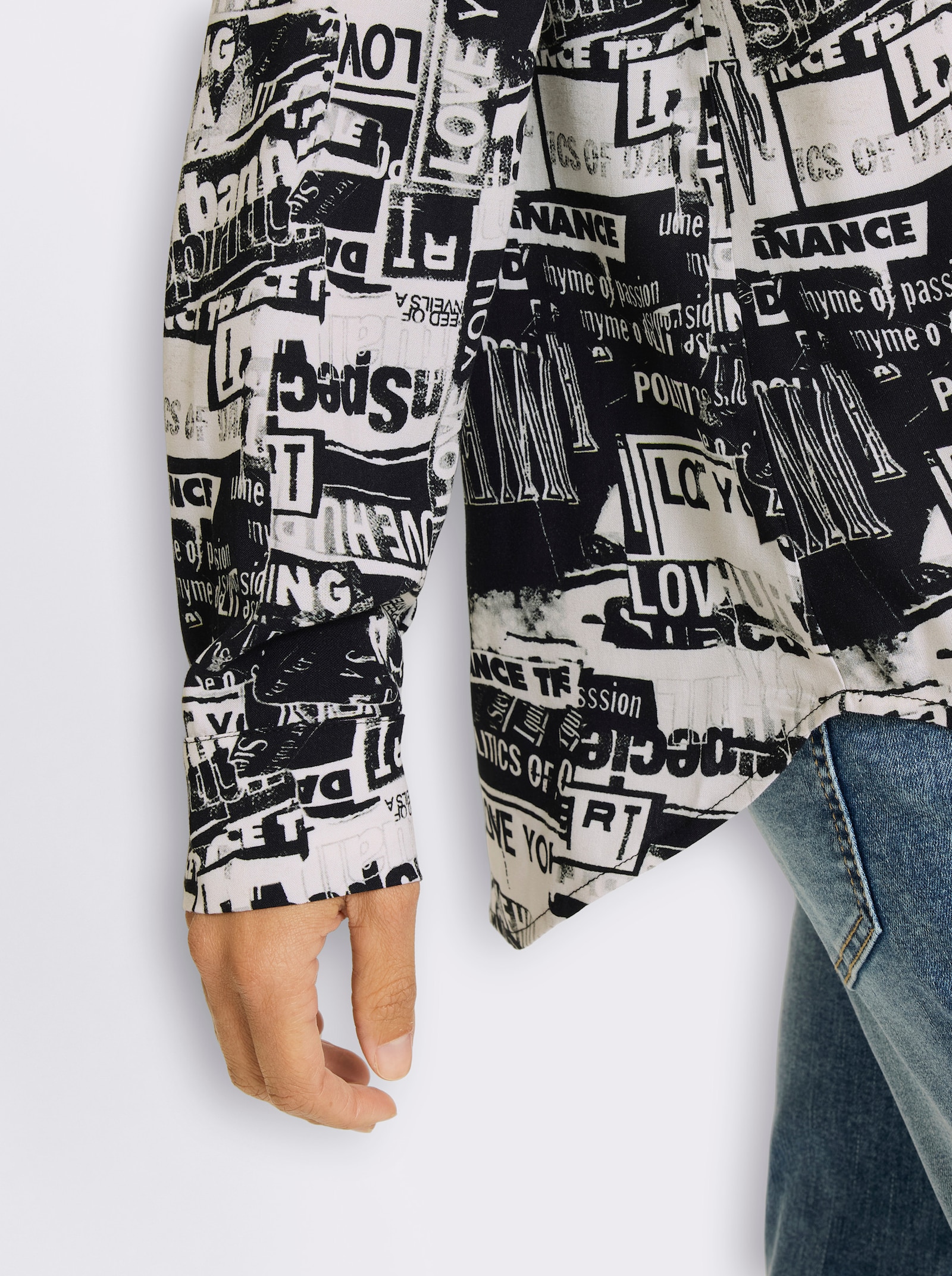 heine Druckbluse mit kurzer Knopfleiste - schwarz-weiß-bedruckt