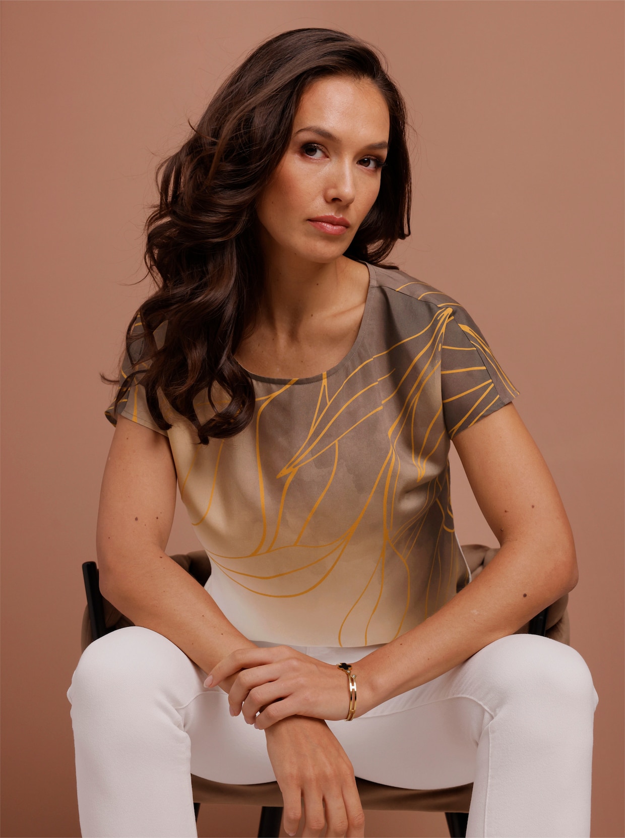 CREATION L PREMIUM Druckbluse mit exklusivem Glanz - sand-goldfarben-bedruckt