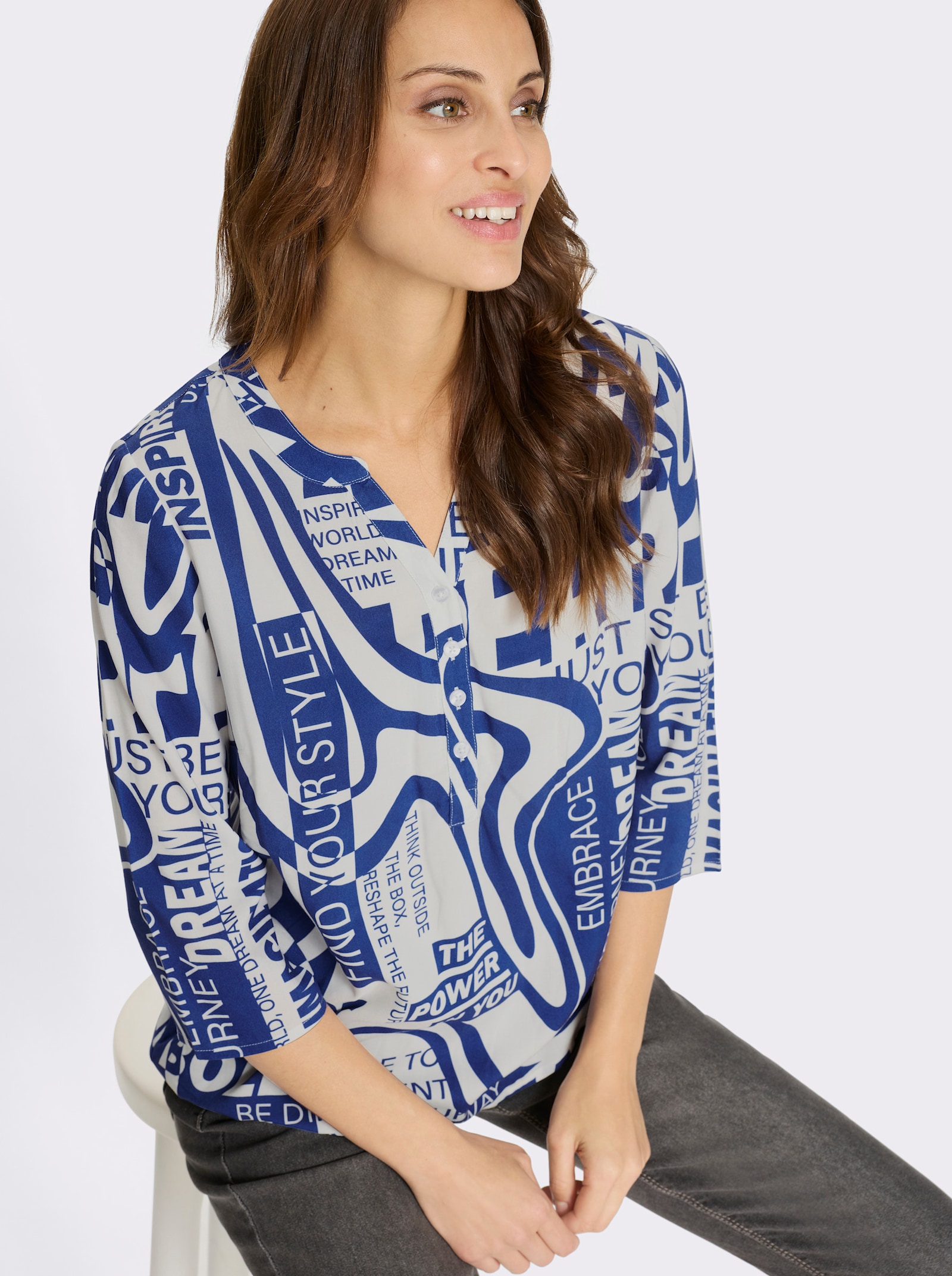 Schlupfbluse im Lettering-Druck - weiß-royalblau-bedruckt