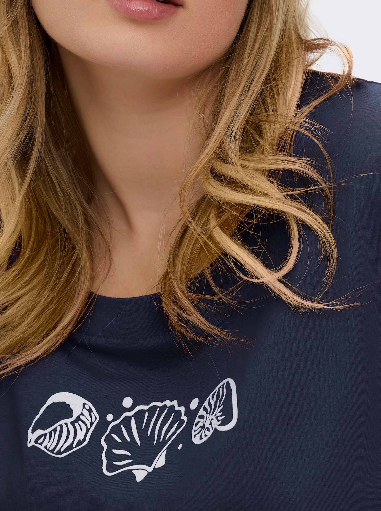 Kurzarmshirt mit Muschel-Druck - marine