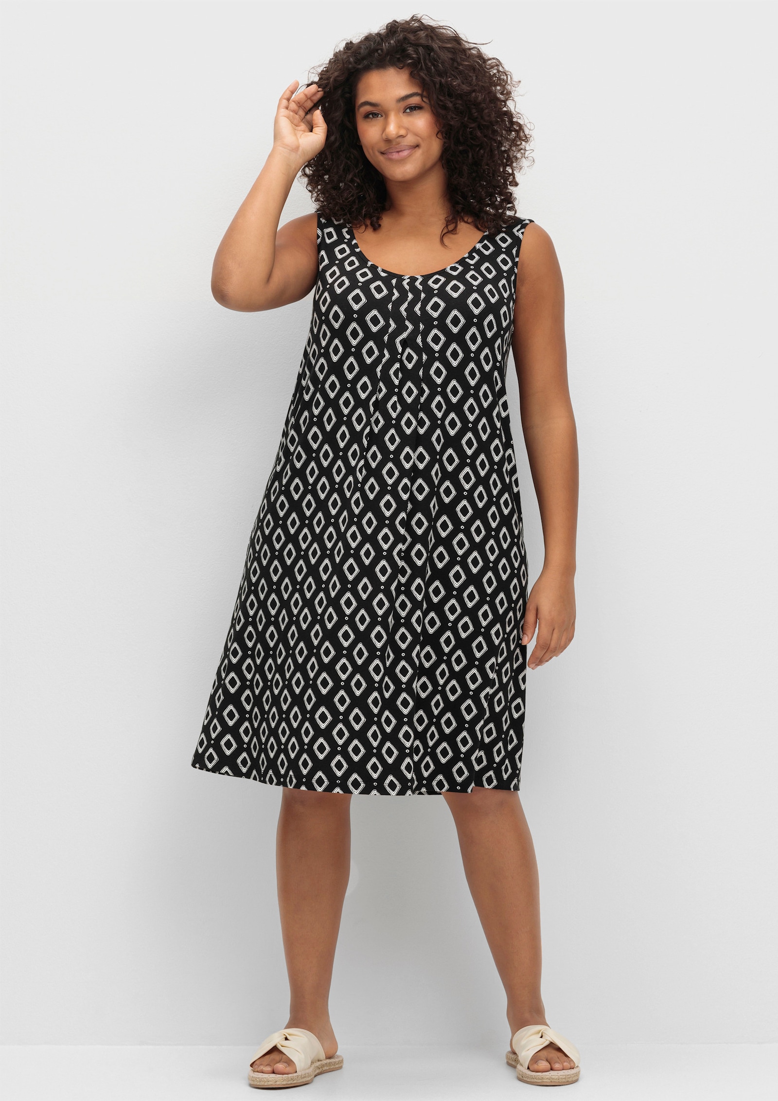 sheego Strandkleid mit Grafikprint - schwarz bedruckt