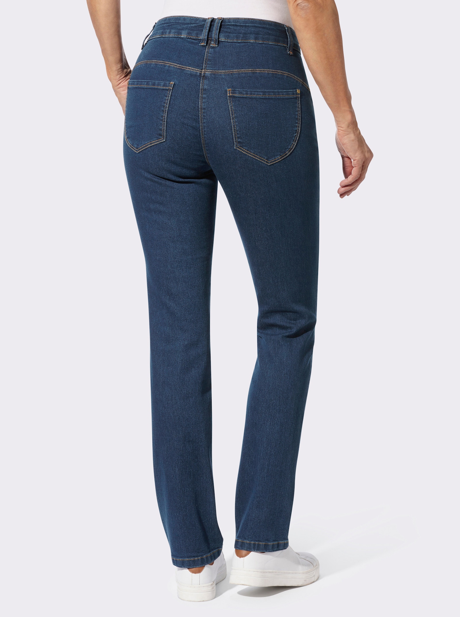Jeans mit kontrastfarbigen Ziernähten - blue-stone-washed