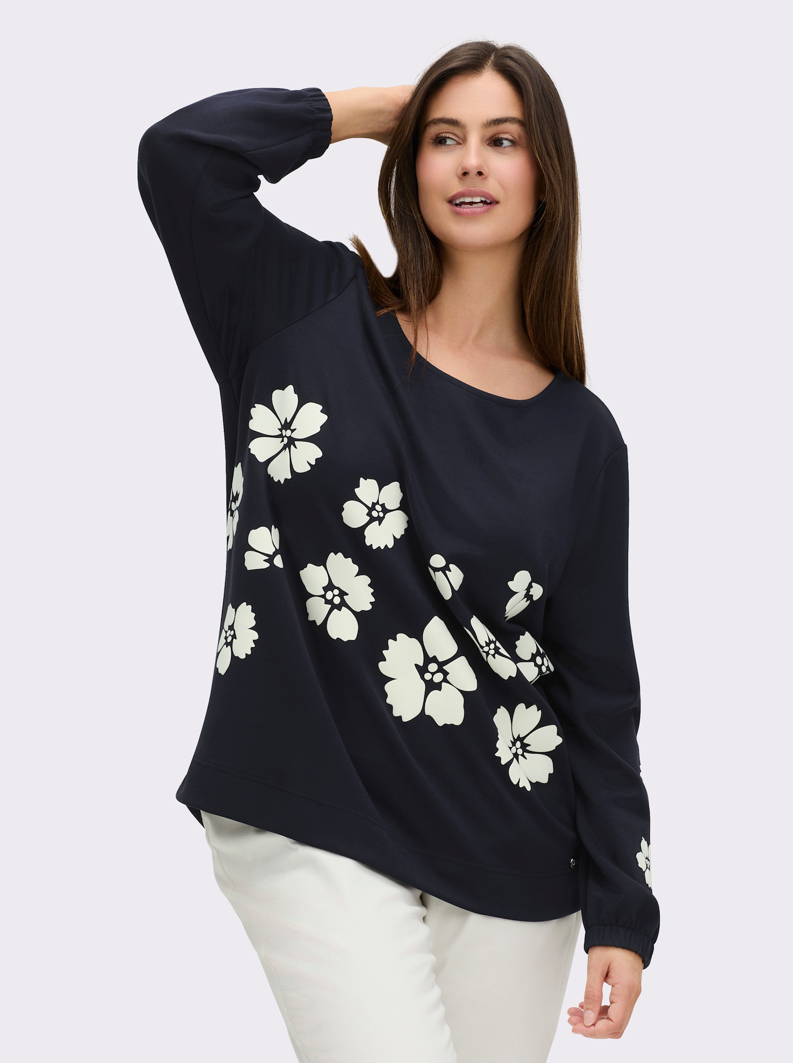 sheego Sweatshirt met rubberen bloemen - diepblauw/champagne bedrukt