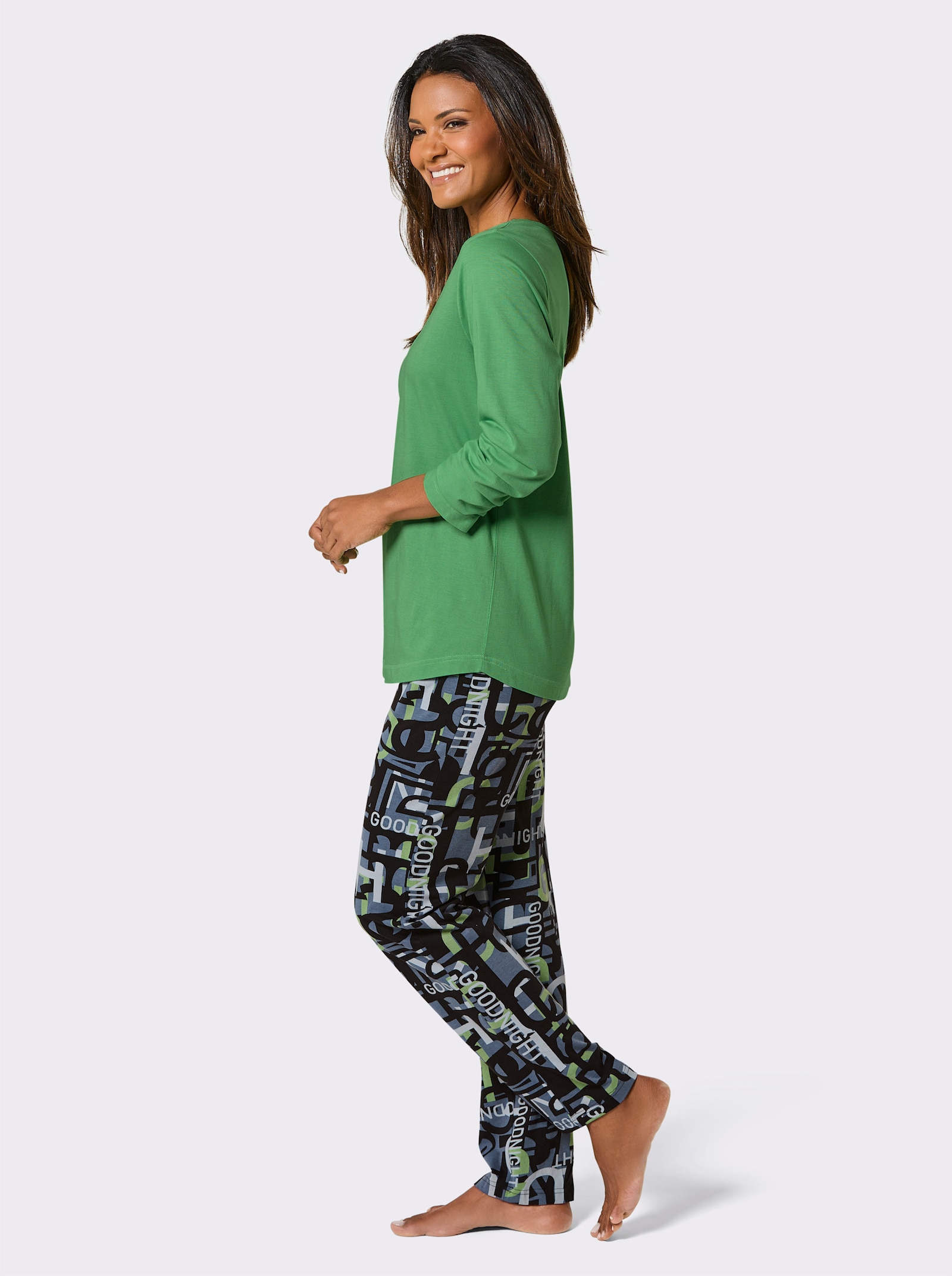 wäschepur Schlafanzug mit V-Ausschnitt - schwarz-apfel-bedruckt