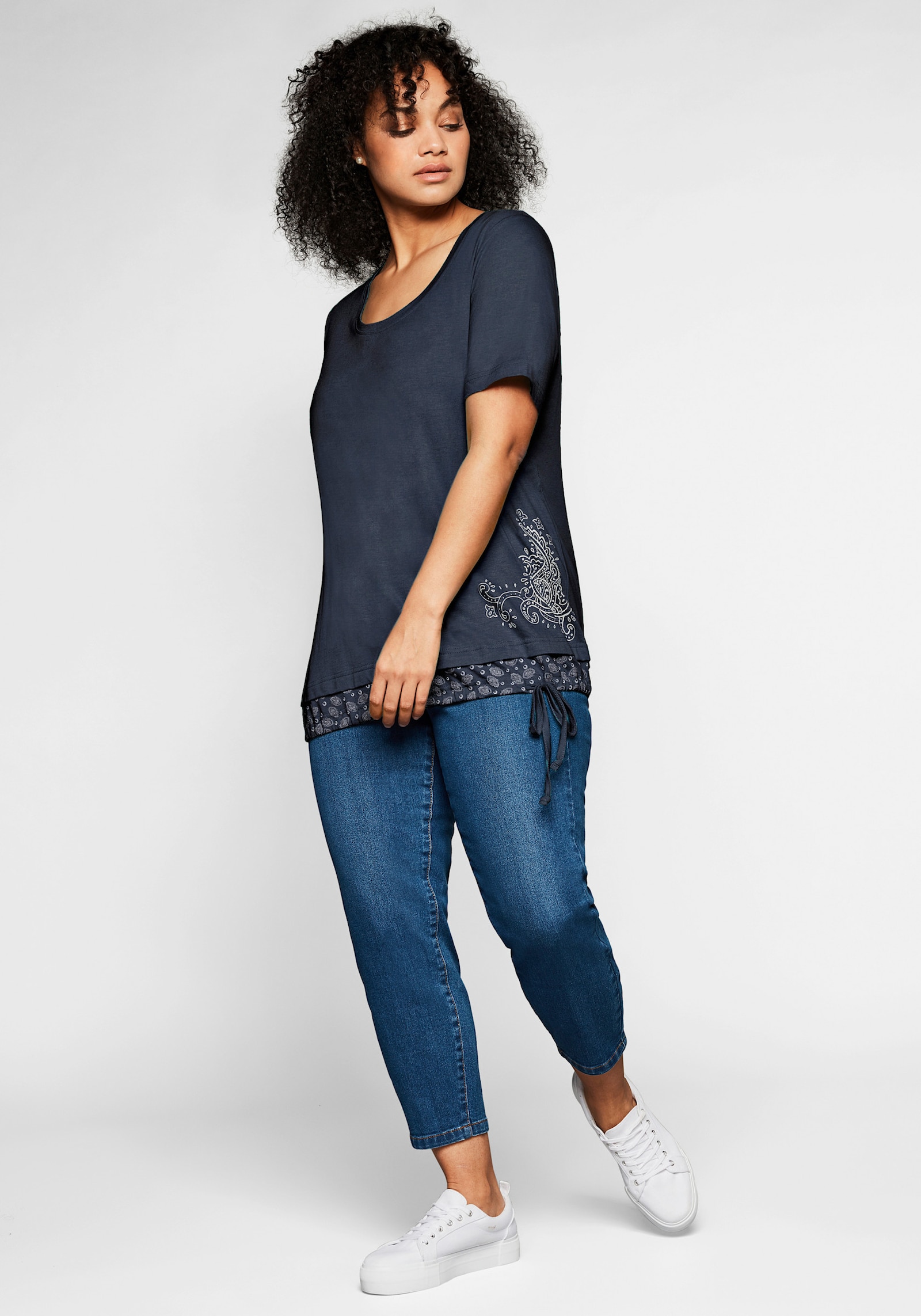 sheego Kurzarmshirt in 2-in-1-Optik - marine