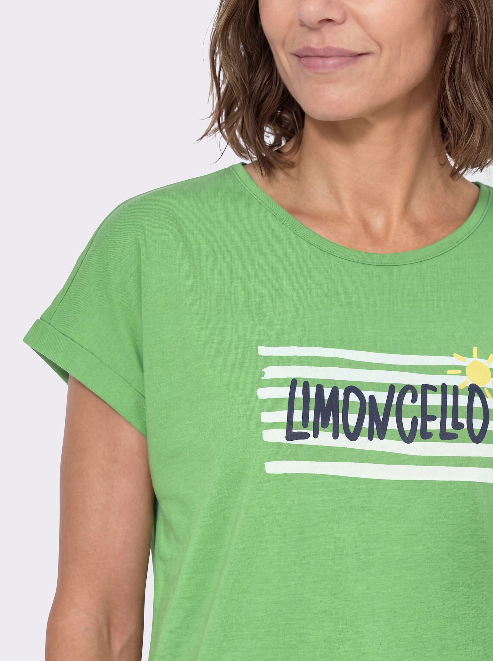 Rundhalsshirt mit platziertem Druck - apfel-ecru