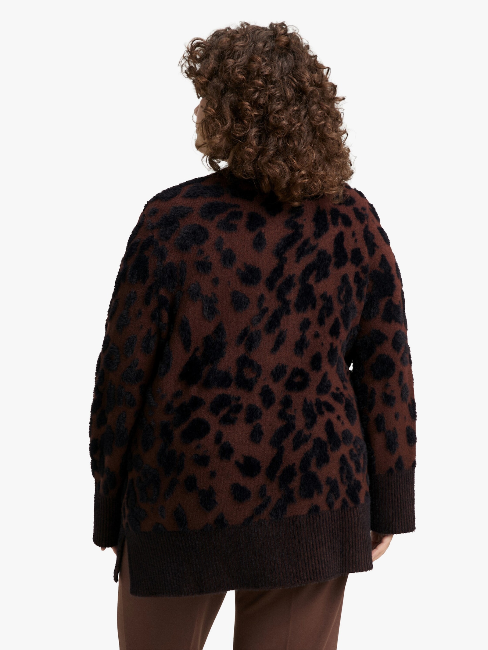Cardigan - big brown leo design