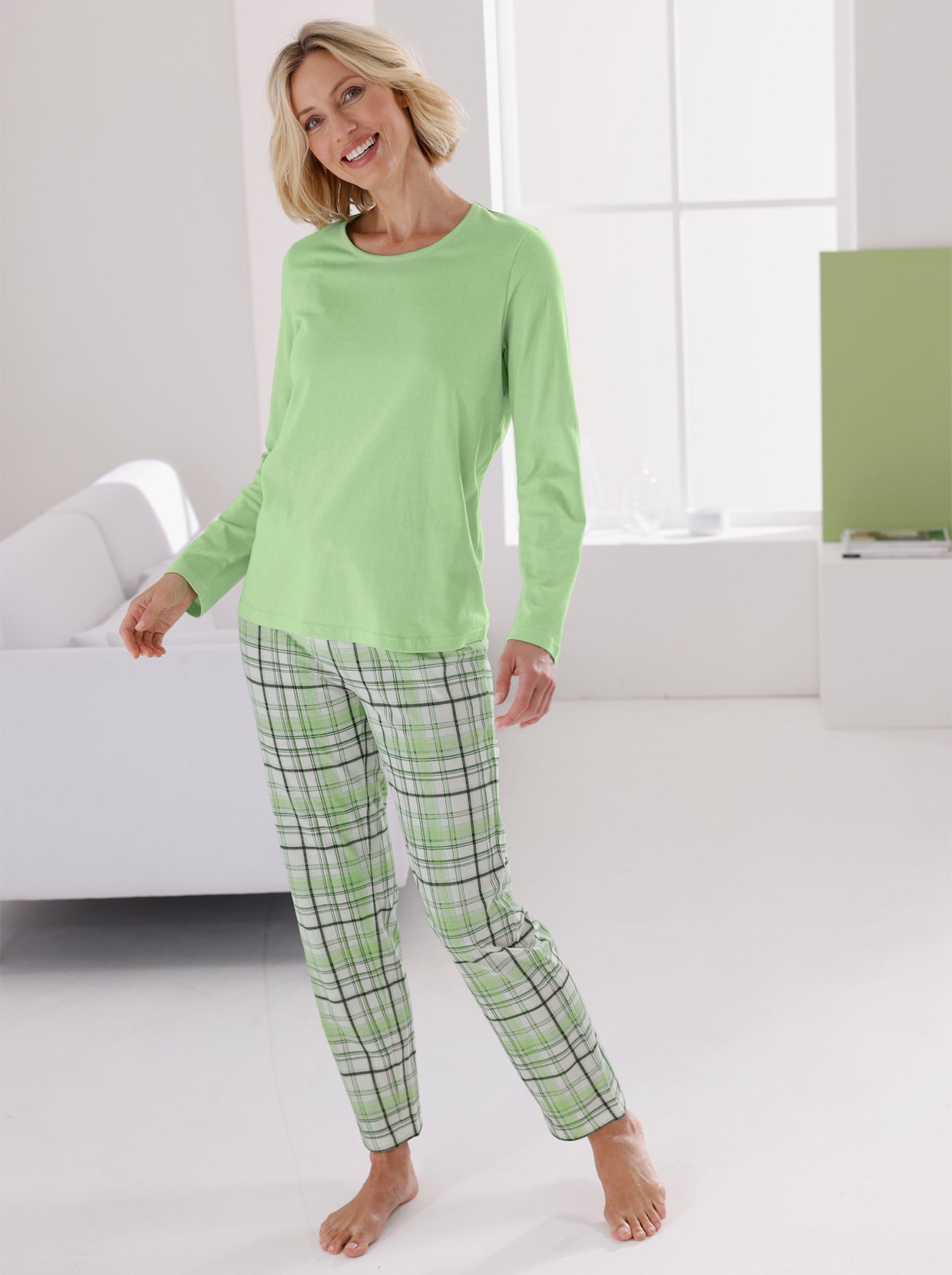 wäschepur Schlafanzüge mit karierten Hosen - apricot-bedruckt + reseda-bedruckt