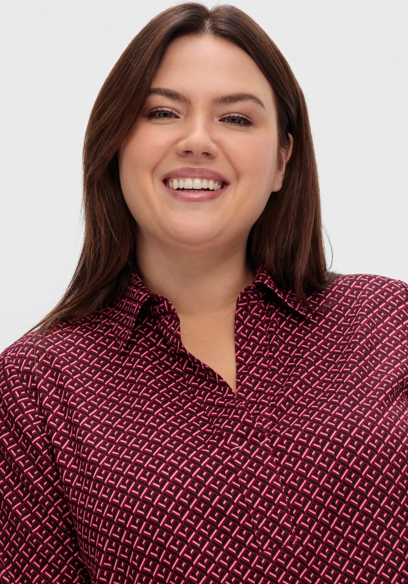 sheego Tunika mit grafischem Alloverprint - weinrot-gemustert