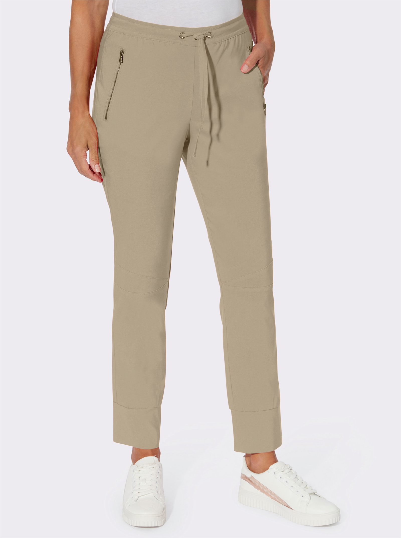 Jogg Pants mit Passformsattel hinten - sand