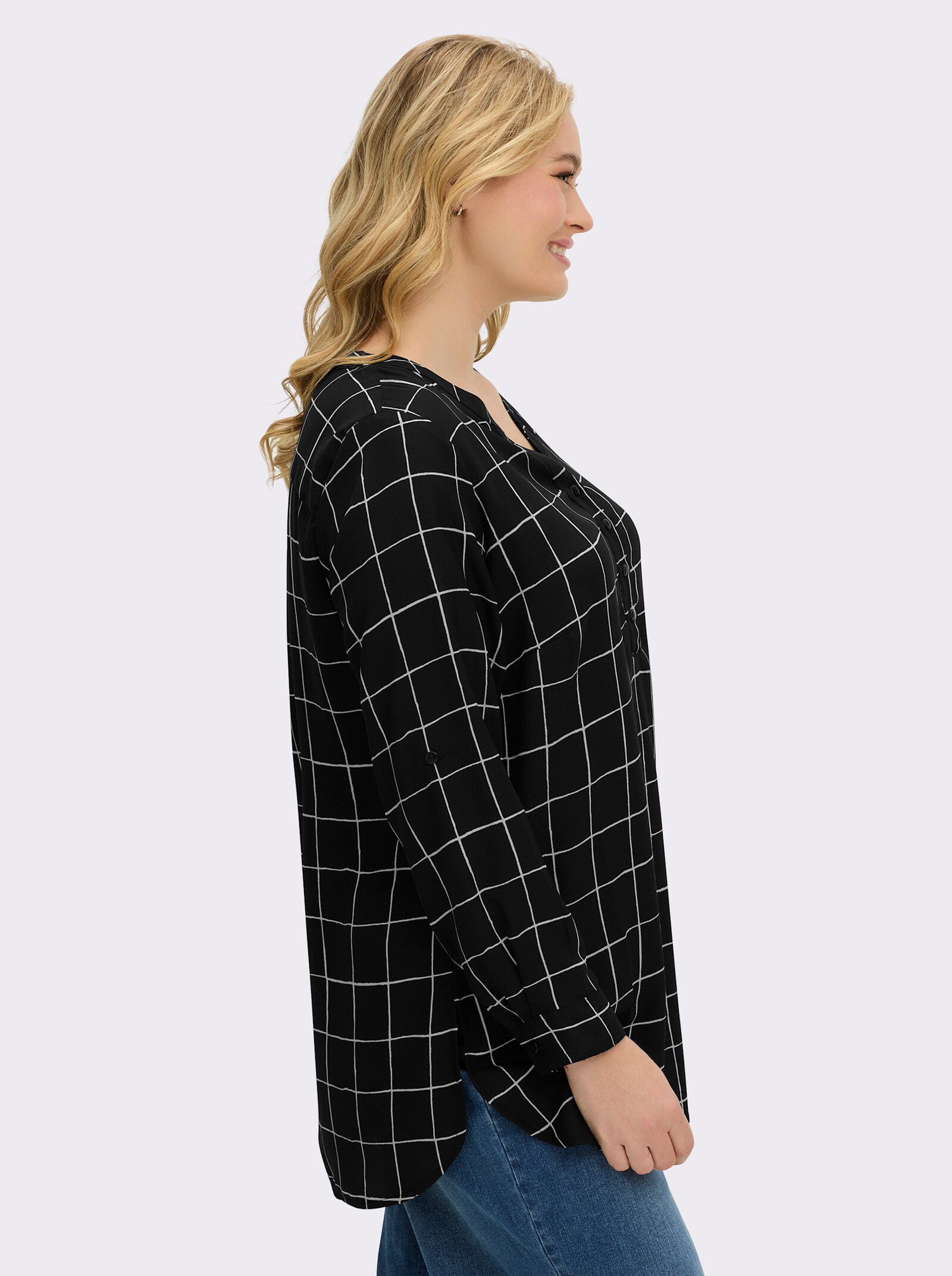 Langarm-Bluse in Longform - schwarz-weiß-kariert