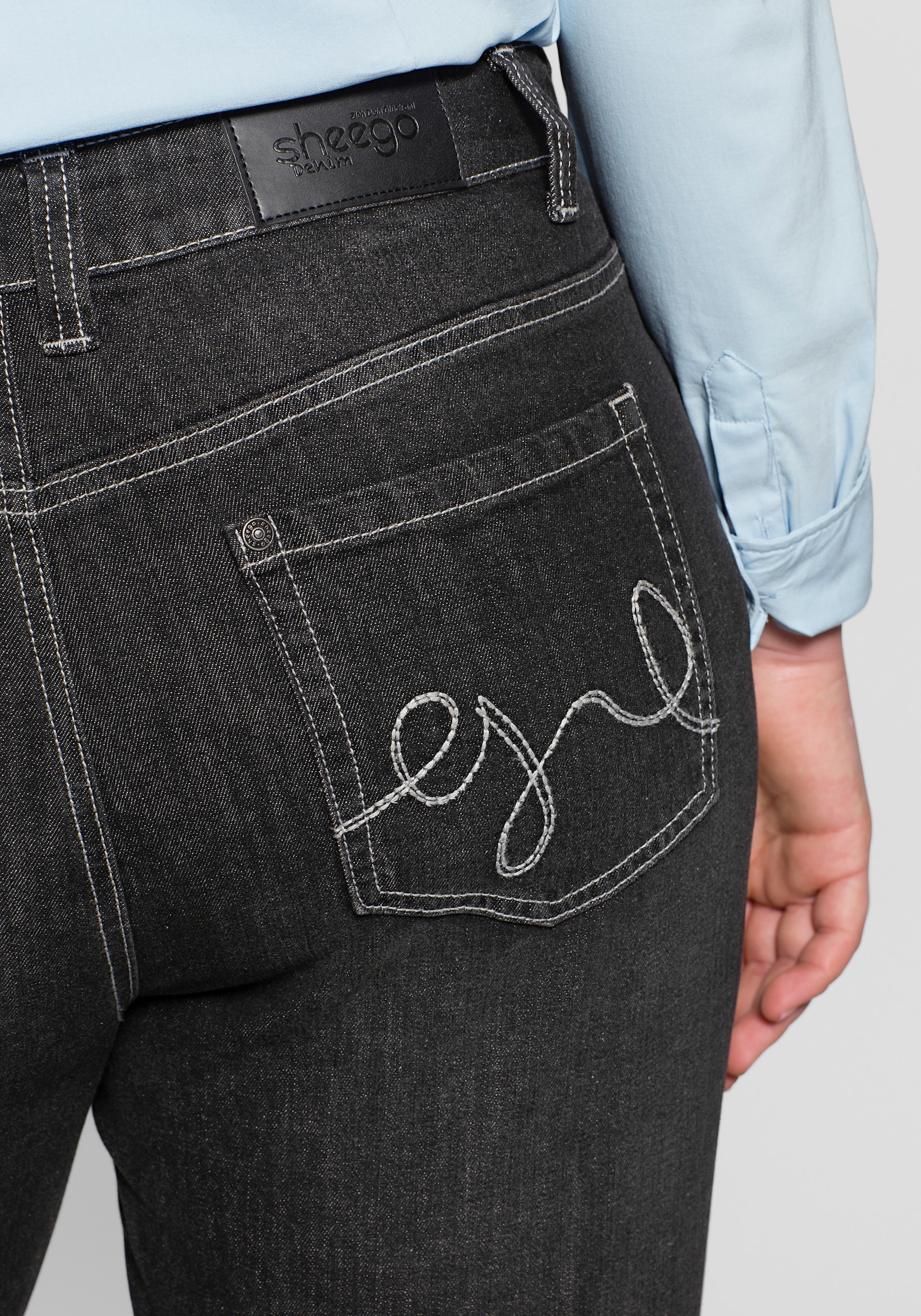 sheego Shaping jeans in recht model - black denim