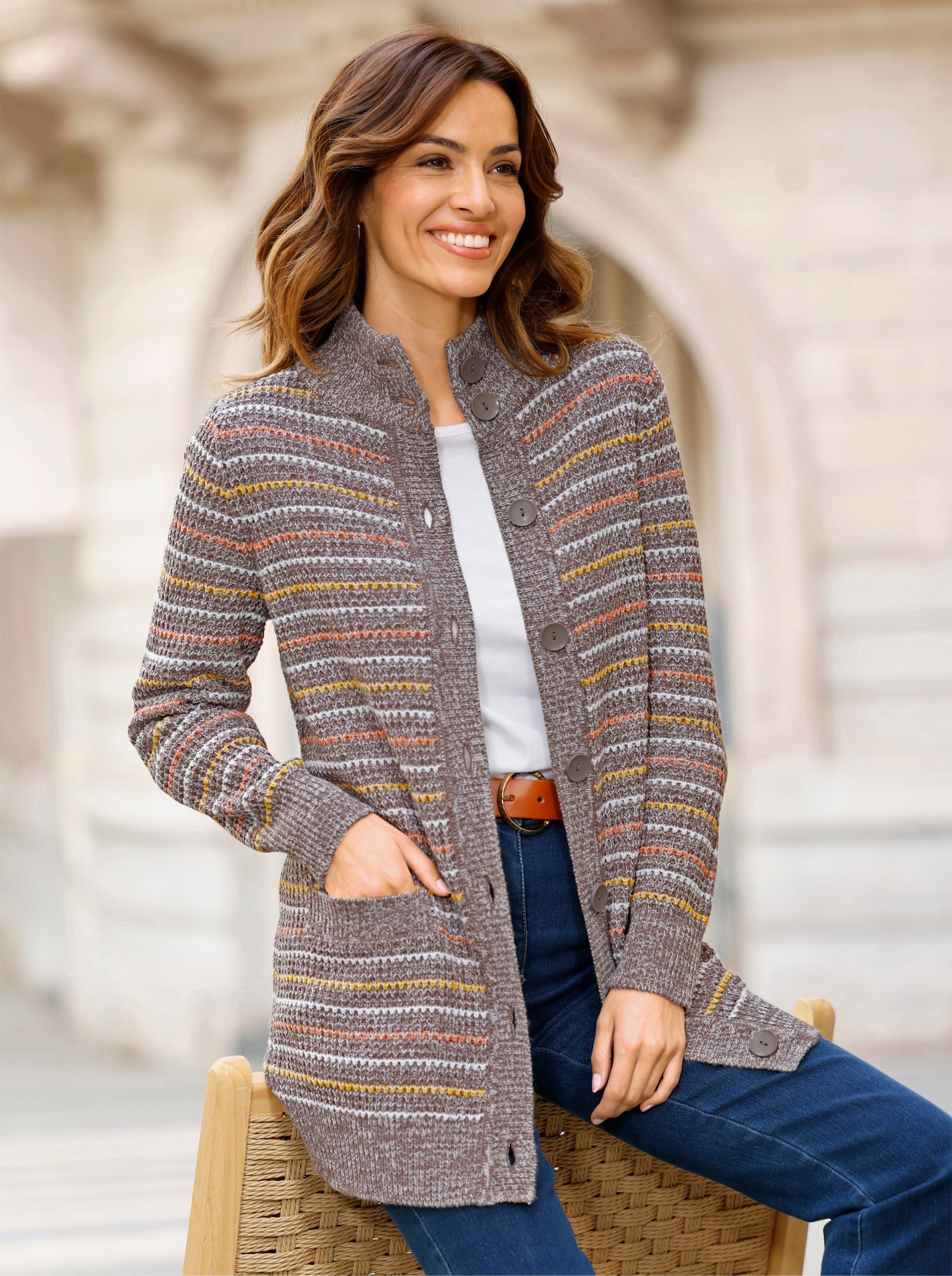Strickjacke im Streifenmuster - dunkeltaupe-ecru-gestreift
