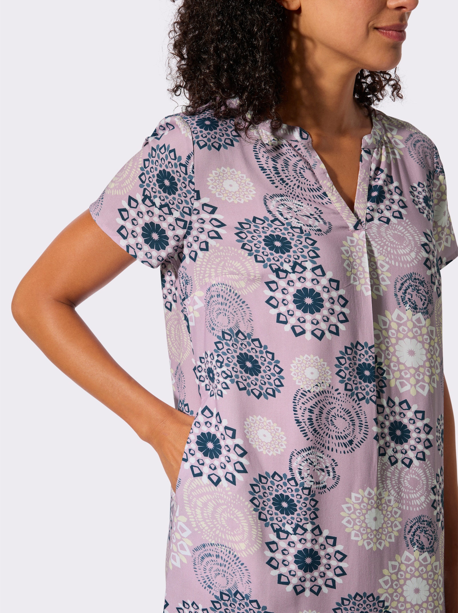 Webkleid in ornamentalem Dessin - mauve-dunkelblau-bedruckt