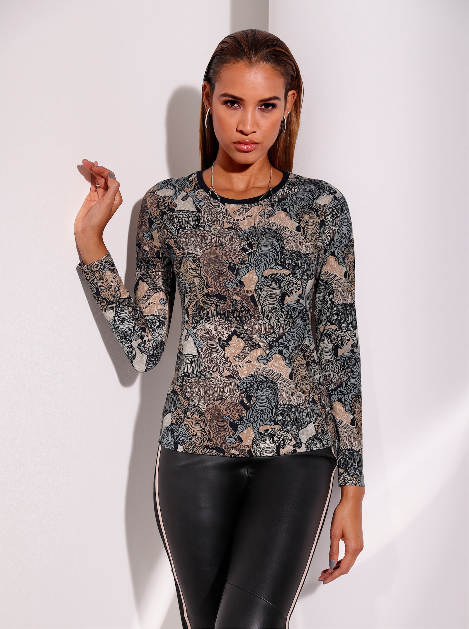 Shirt met lange mouwen en contrastkleurige paspel - zwart/zand geprint