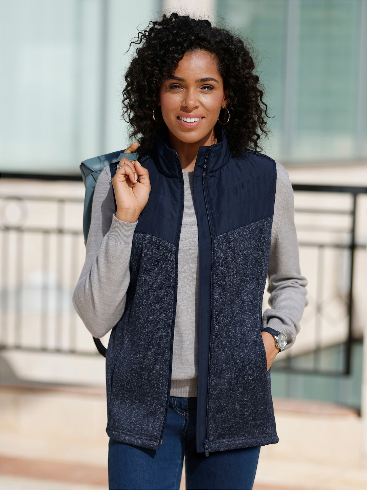 Fleeceweste mit gesteppten Einsätzen - marine-meliert