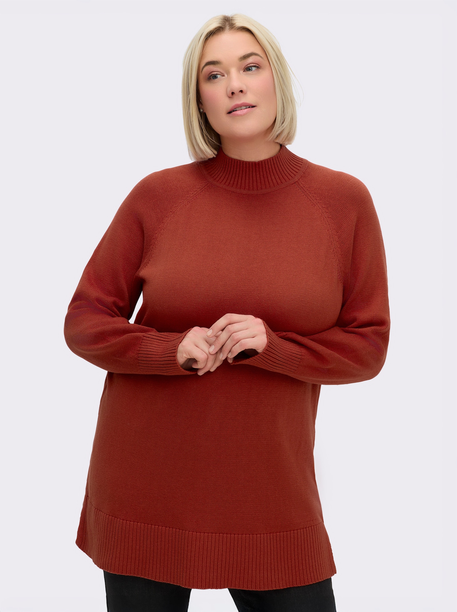 sheego Longpullover mit Stehkragen und Rippabschlüssen - rostrot